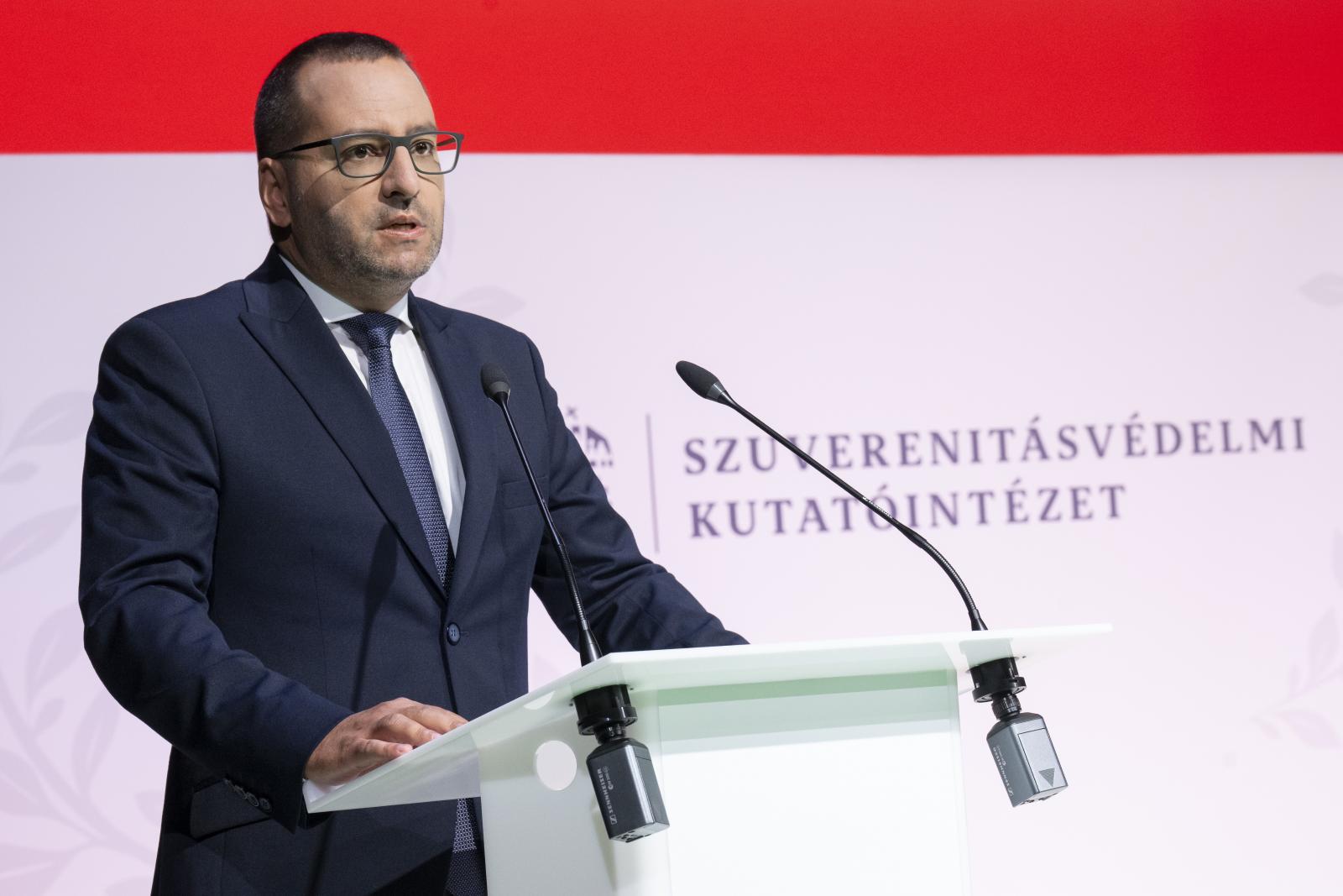 Benyújtották a Szuverenitásvédelmi Hivatal megszüntetését lehetővé tevő törvényjavaslatot