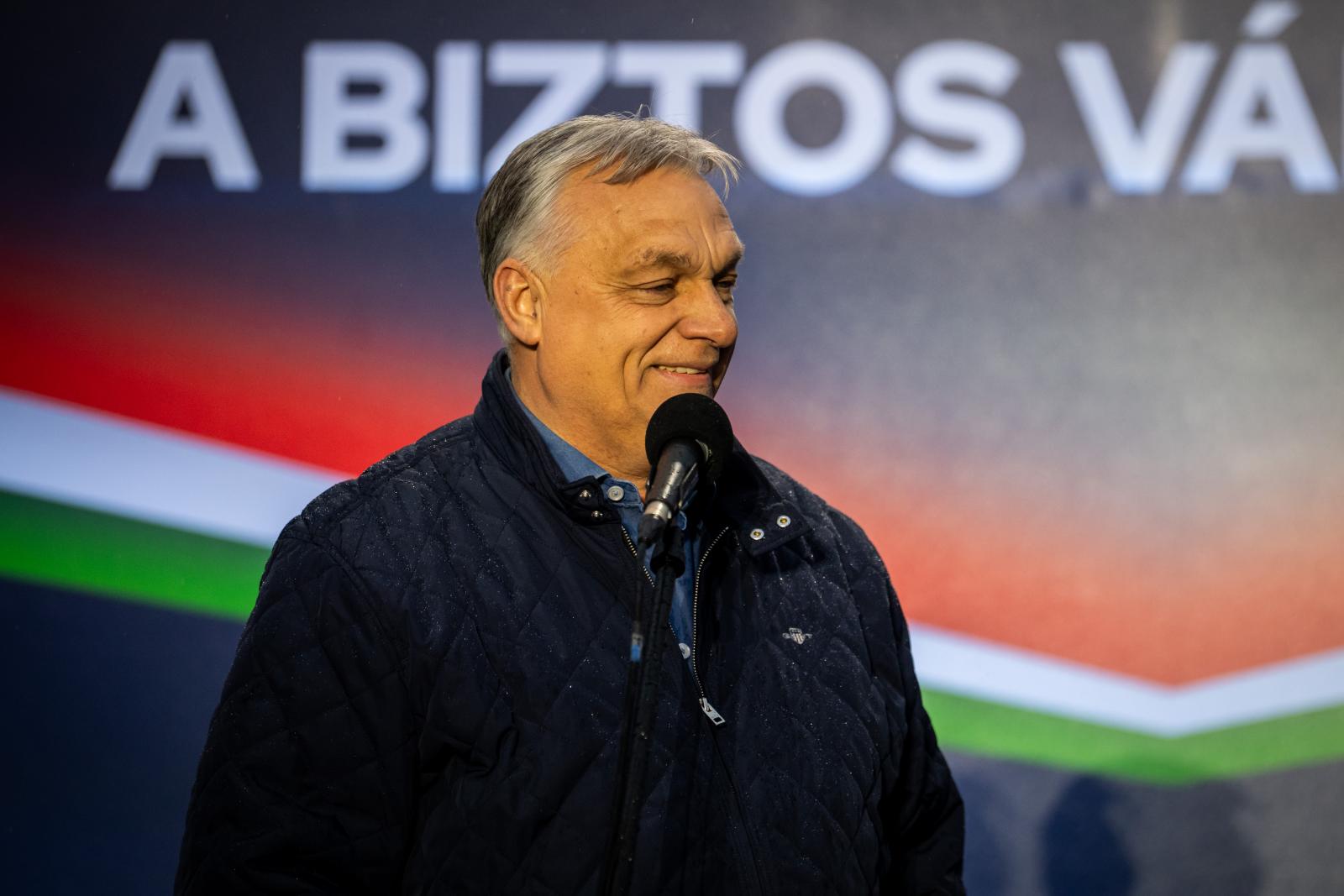 Telex: Orbán Viktor döntött arról, hogy rajta kell ütni az ukrán „aranykonvojon”