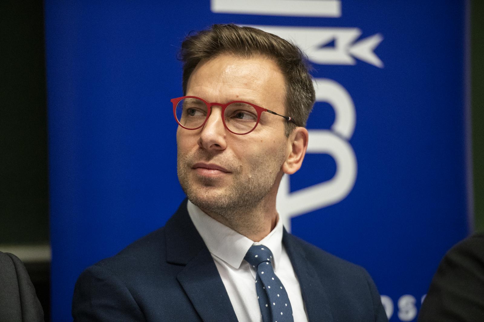 Javaslatot készít a Magyar Orvosi Kamara az egészségügyi összeférhetetlenségi helyzetek rendezésére