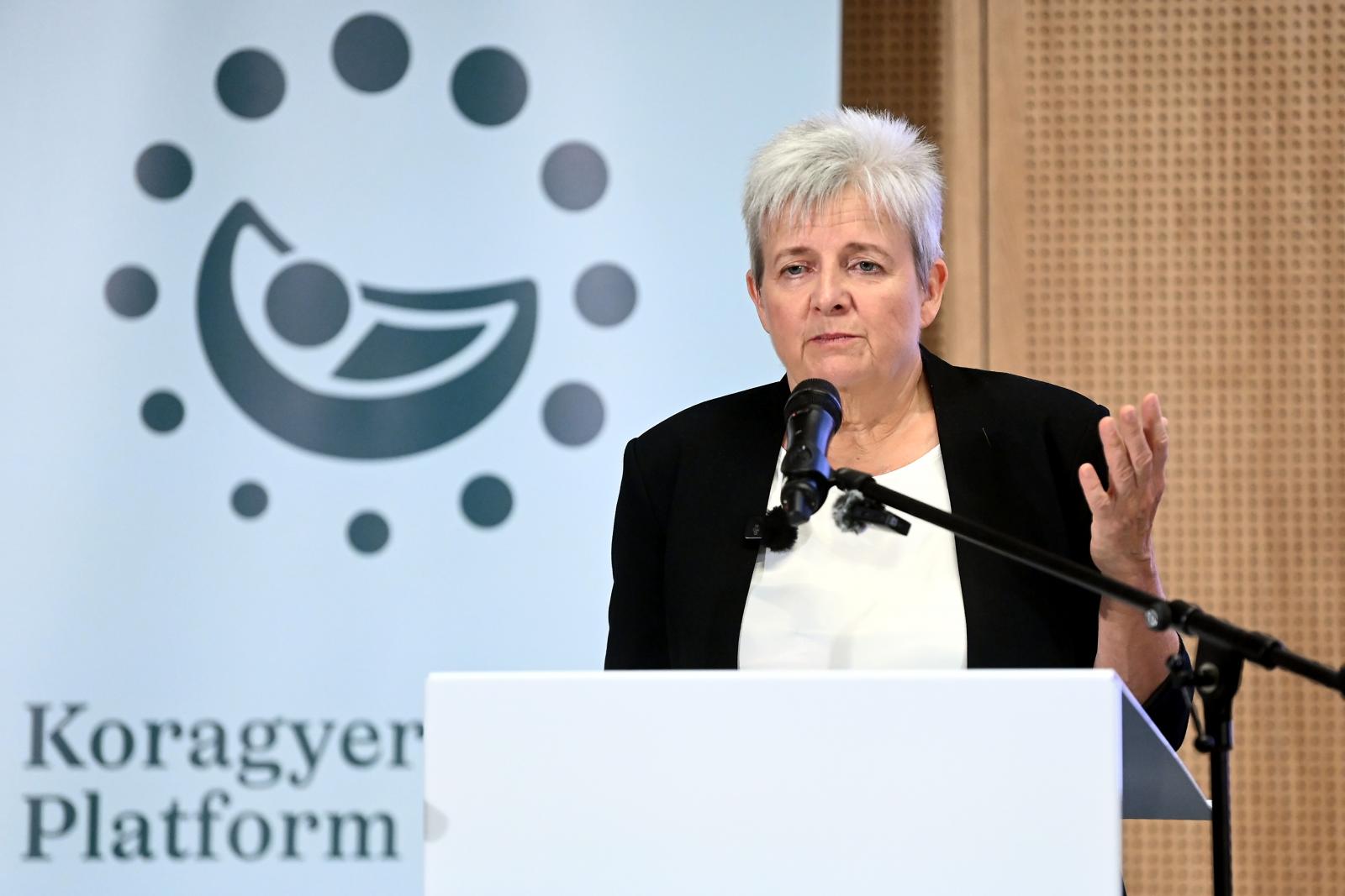 Lannert Judit megvizsgálja a középiskolai felvételi rendszert, a jelenlegit egyszerűen kegyetlennek tartja