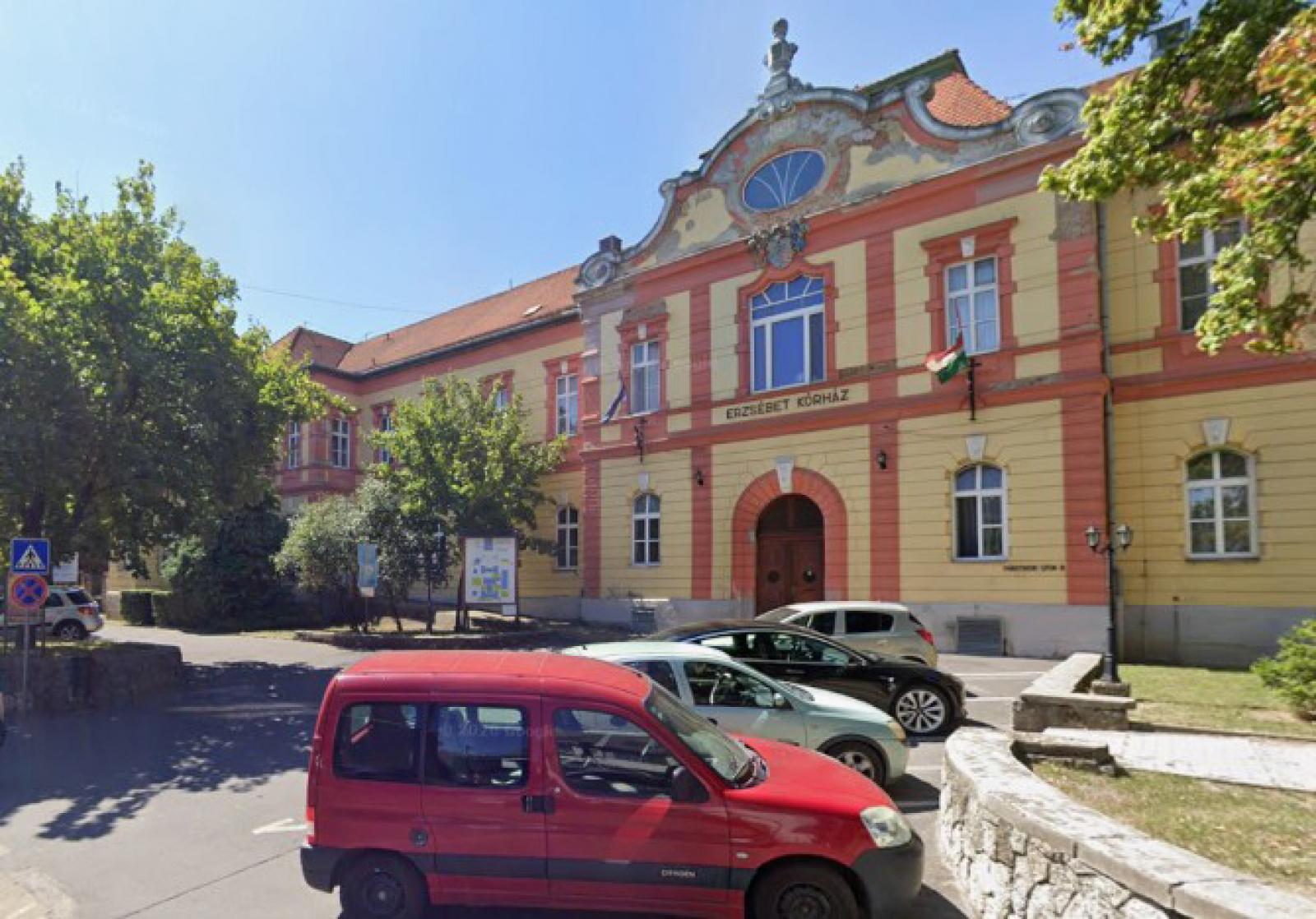 A kis kórház paradoxona: politikai tabu, szakmai realitás – Sátoraljaújhely története