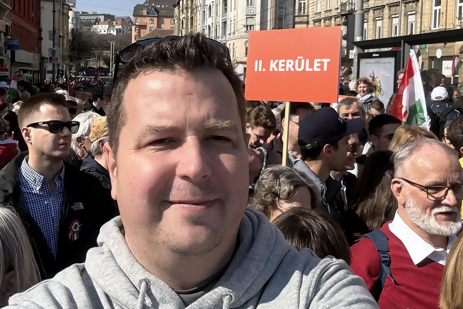 Óbudai korrupciós ügy: gyanúsított lett a fideszes ügyvéd is, aki rendben találta a 3-as metró kocsijainak a beszerzését