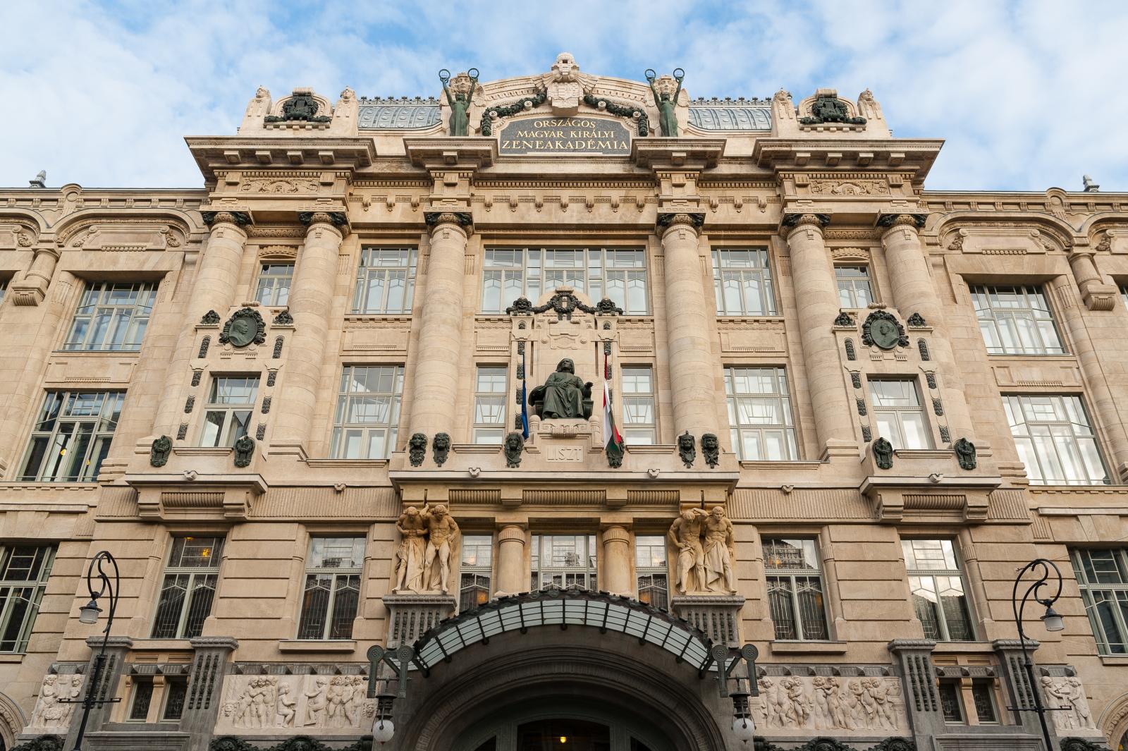 Azonnal távoznia kellett a Zeneakadémiáról Almási-Tóth Andrásnak, az Operaház művészeti vezetőjének