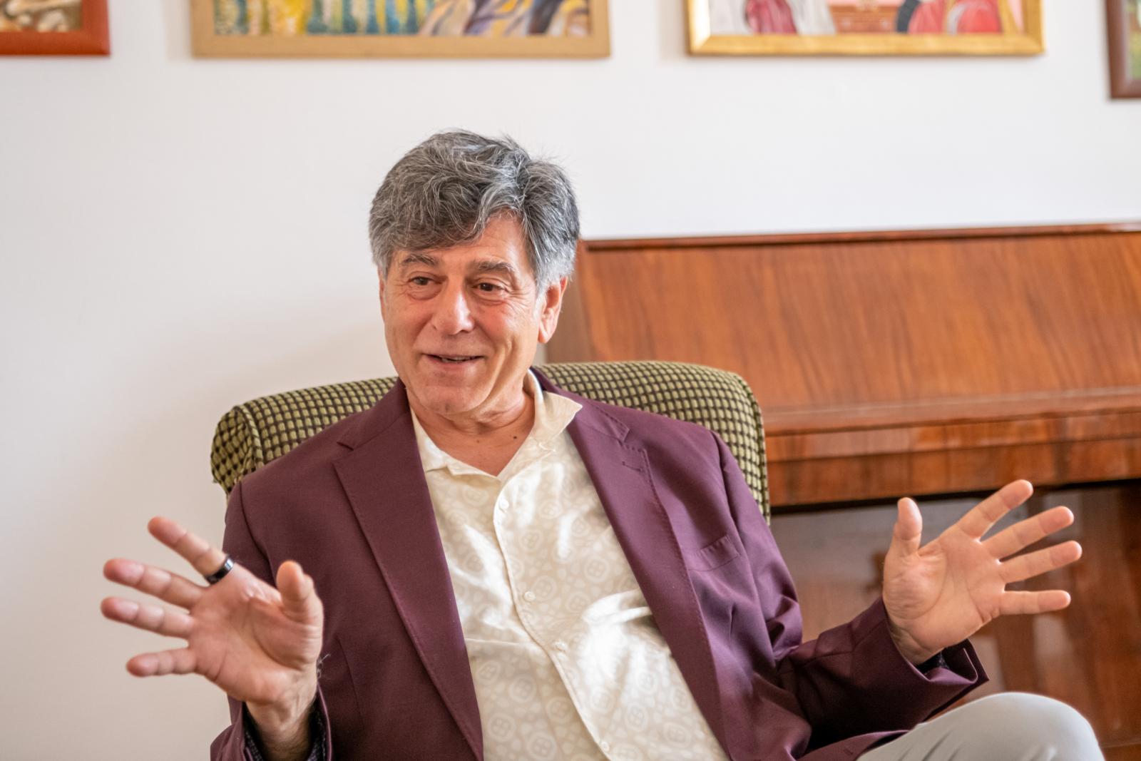 André Goodfriend: Bízzunk abban, hogy önöknél a régi rendszer már csak emlék marad