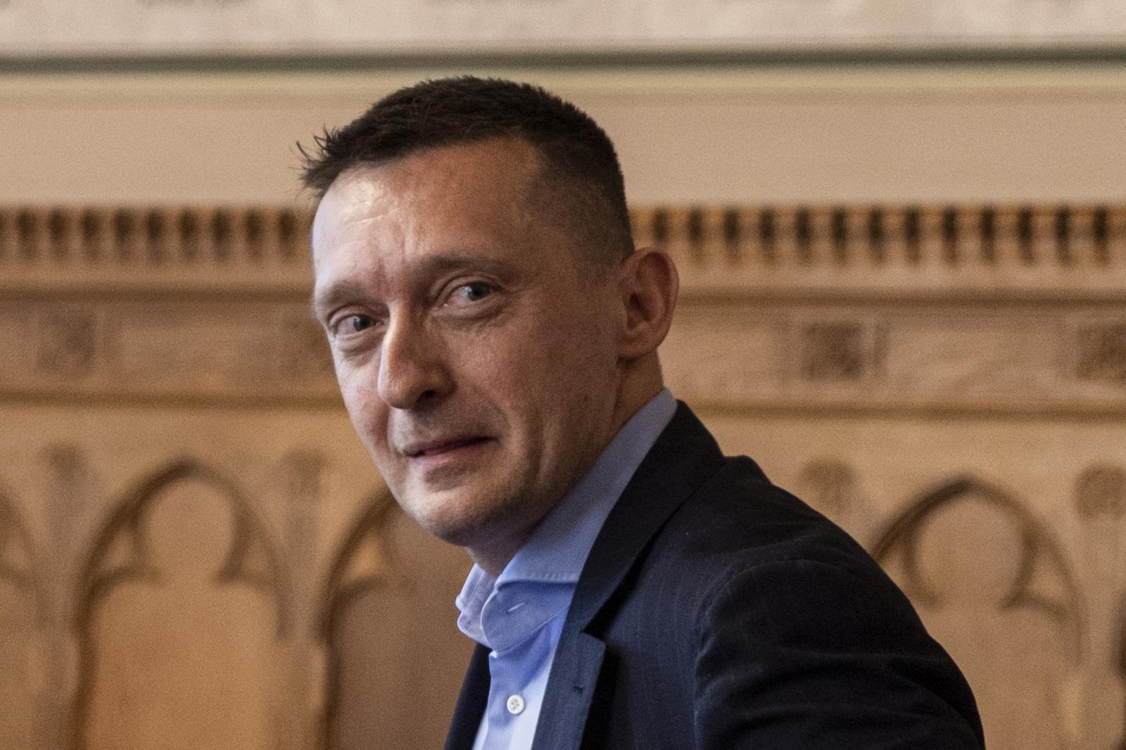 Továbbra is folyik a nyomozás, ami Rogán Antal találmányának előéletét is érinti