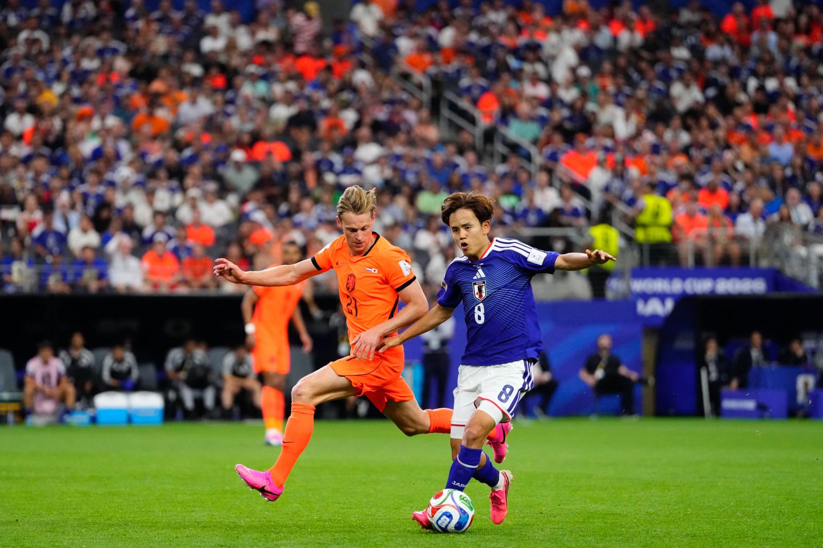 Hollandia nem bírt Japánnal, Svédország magabiztos diadalt aratott Tunézia felett