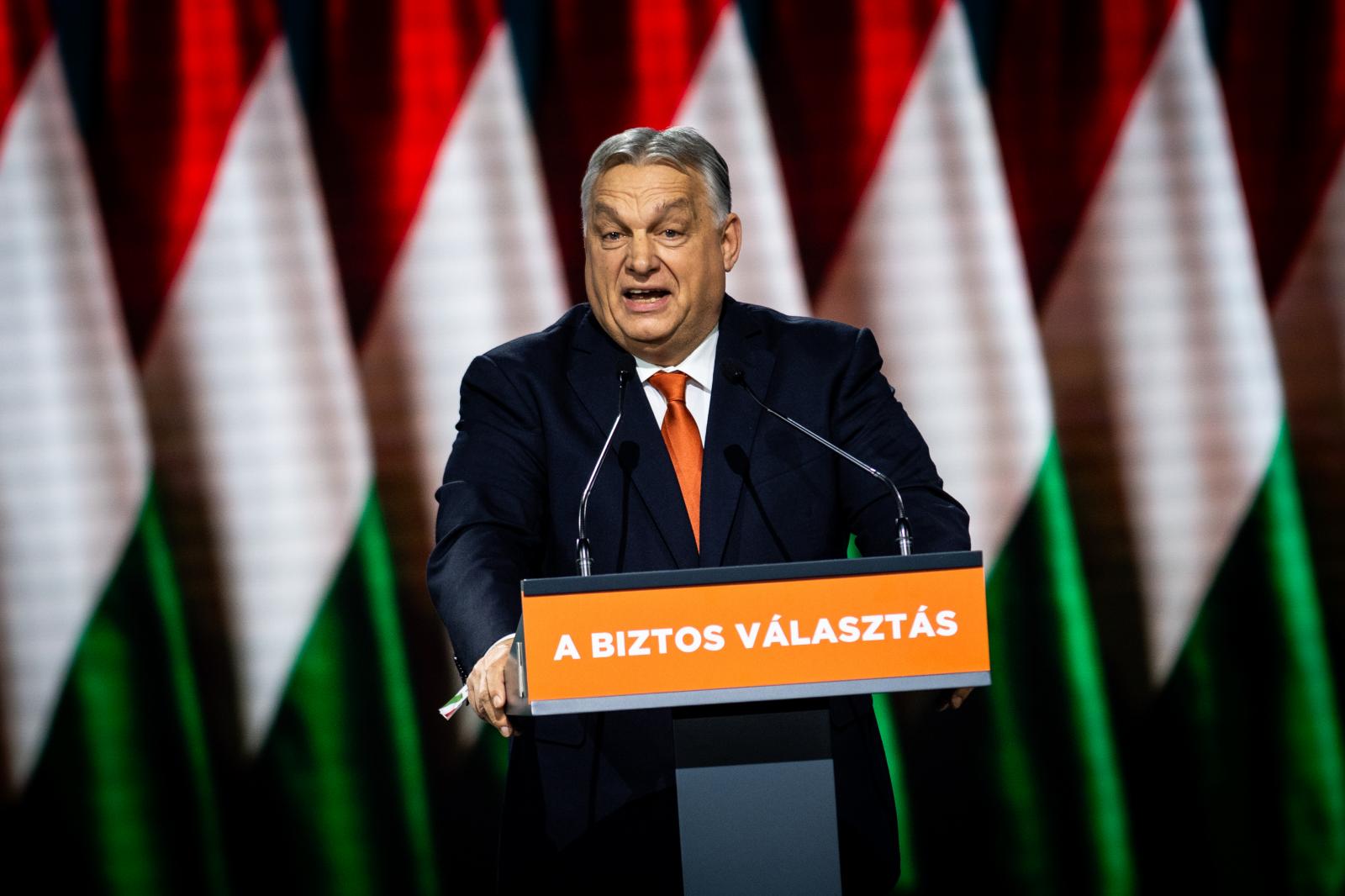 Megszavazták az alkotmánymódosítást, Orbán Viktor itt már nem lehet miniszterelnök többé