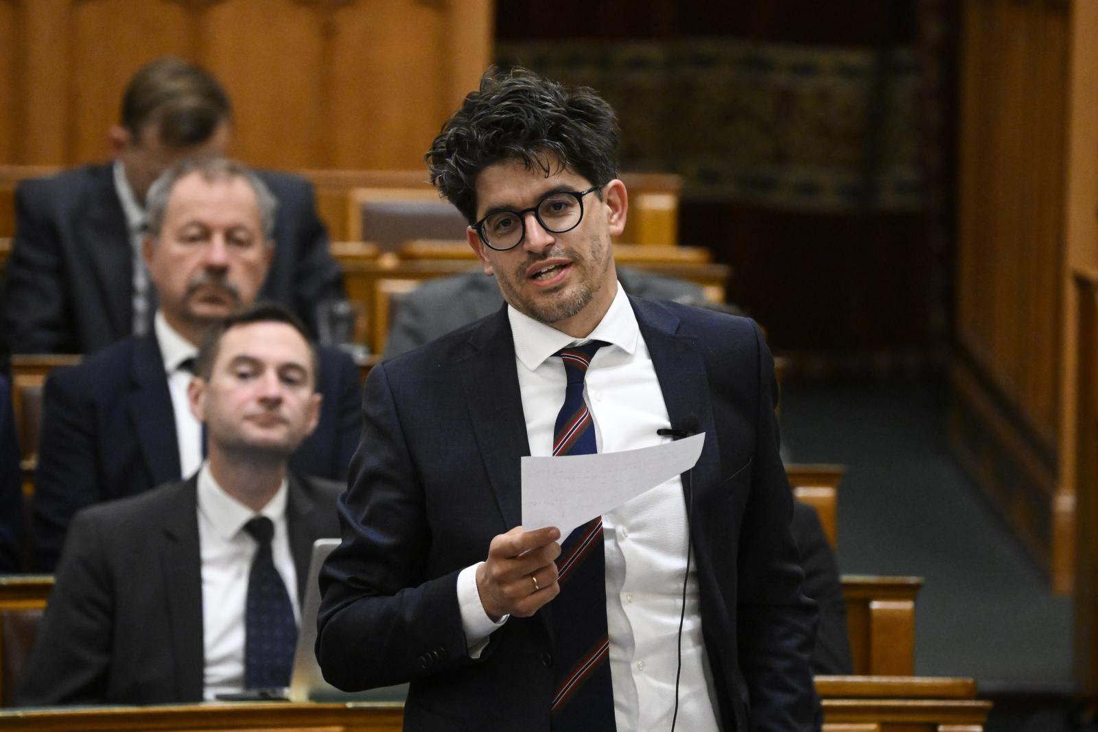 Pénzért intézhetett Kanadából érkező honosítási kérelmeket egy magáncég a Külügyminisztérium szerint