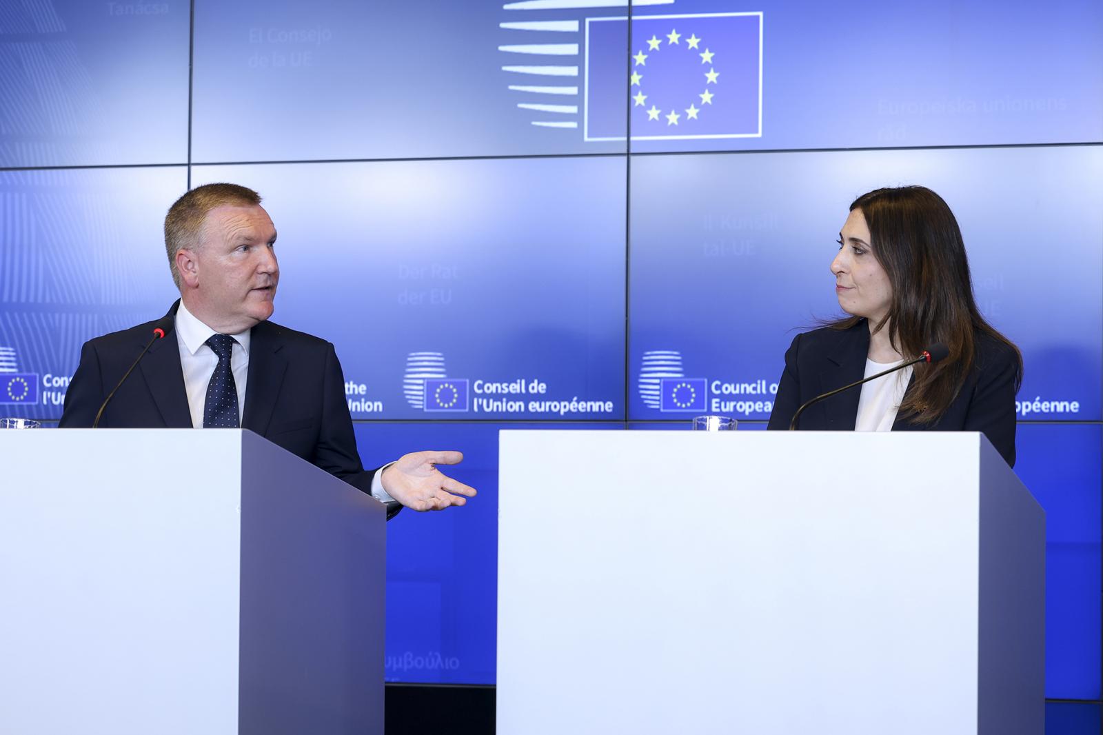 Az Európai Bizottság üdvözli a Szuverenitásvédelmi Hivatal megszüntetését, mint a jogállamiság helyreállítása felé tett fontos lépést
