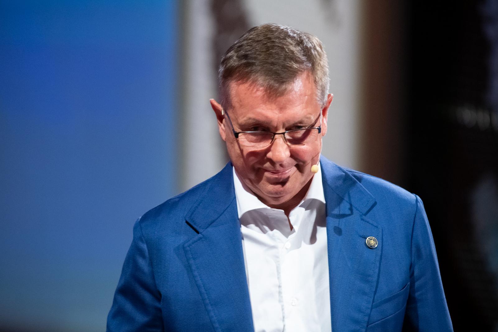 Összesen 122 millióba került az adófizetőknek, hogy több mint 300 napnyi szabadságát nem vette ki Matolcsy György