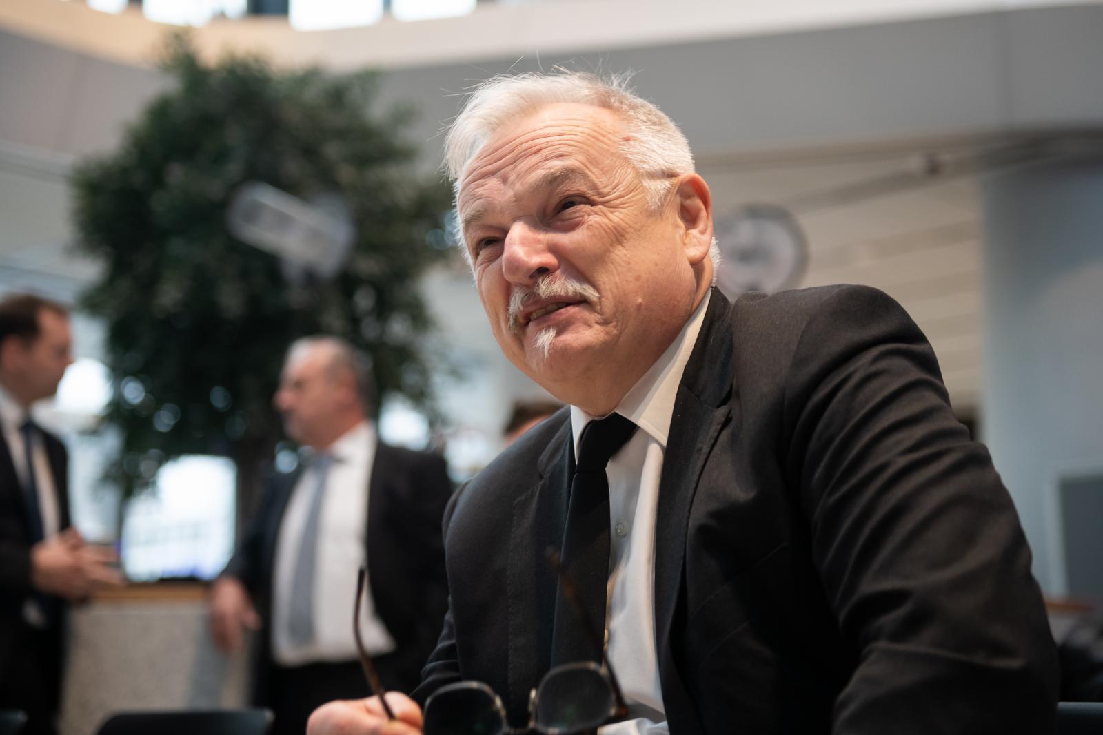 Hernádi Zsolt lemondott a Corvinust fenntartó alapítvány kuratóriumának éléről