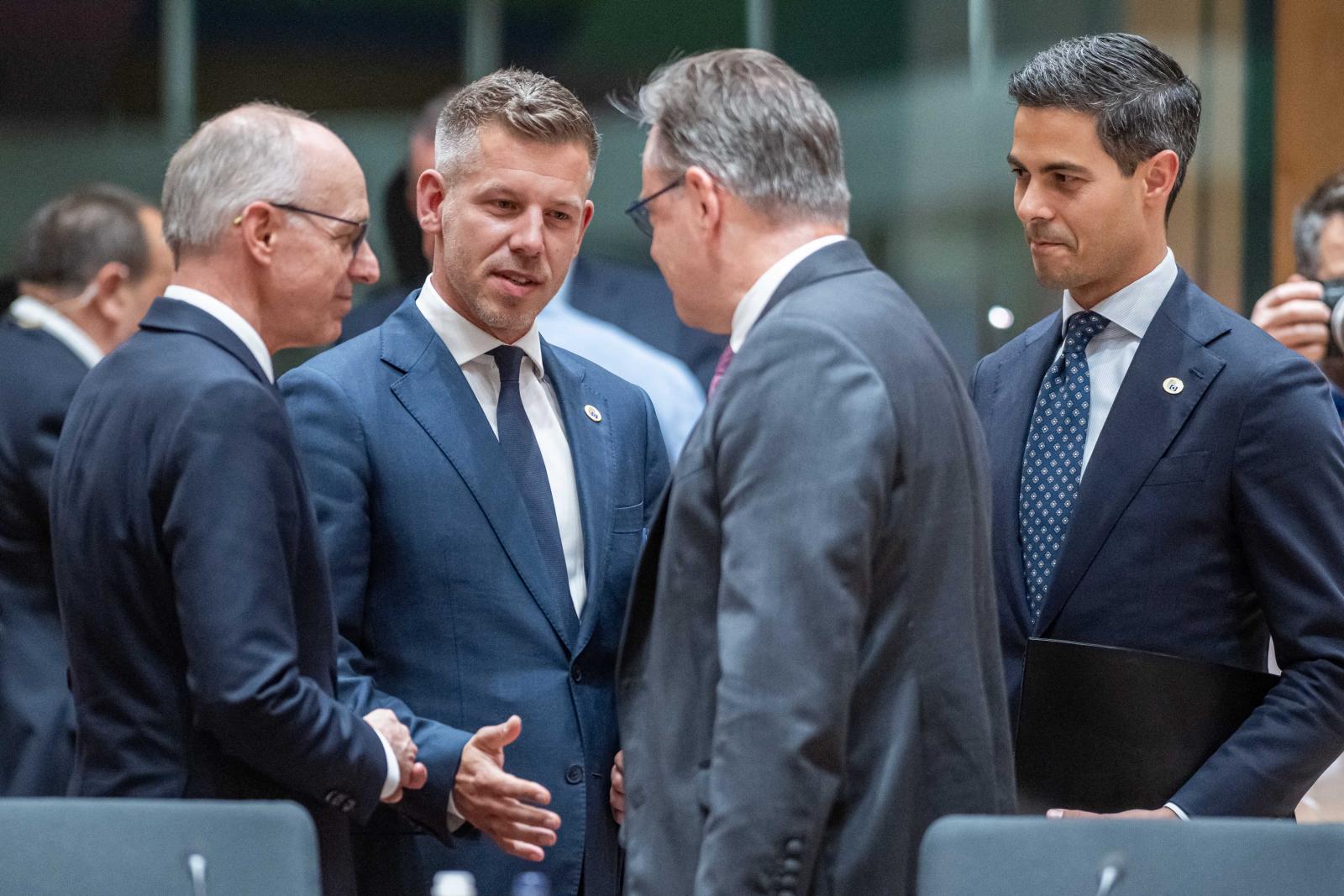 Véget ért Magyar Péter első uniós csúcsa, kérdés, hogy a támogató szavakon túl honnan lehetne a jobb gazdasági helyzet eléréséhez elég pénz