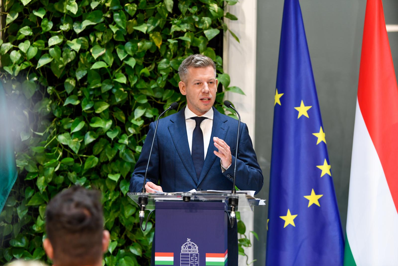 Magyar Péter: Hétfőn érkezik a vagyonvisszaszerzési hivatalról szóló törvénytervezet