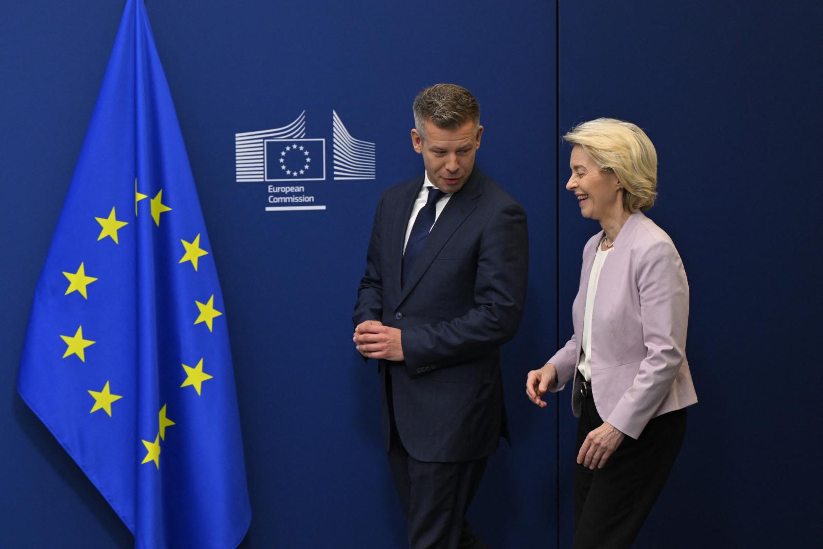 Csordogálnak az uniós pénzek, de így is brutális a hiány, ezer milliárd forinttal nagyobb a tavalyinál