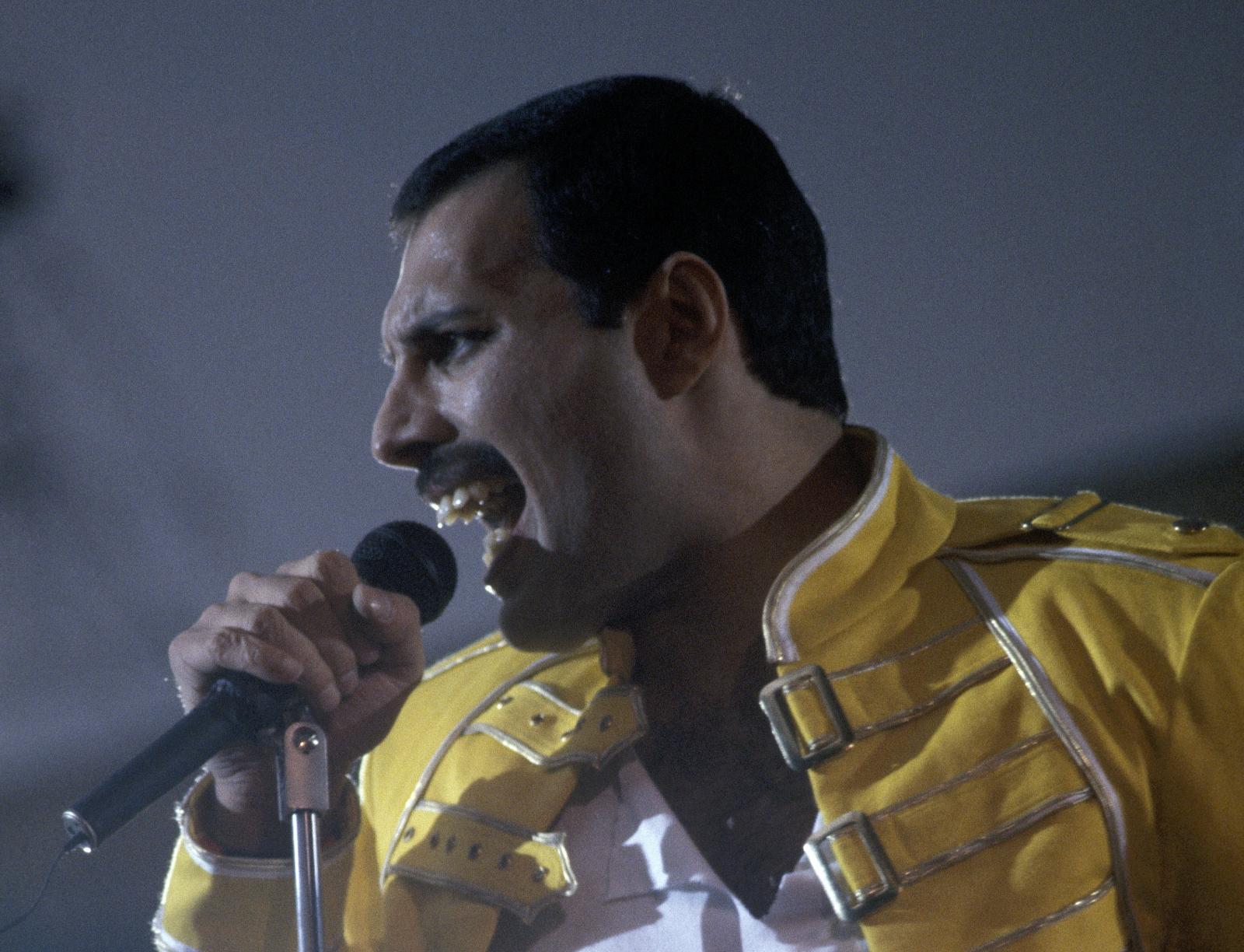 Freddy Mercury útja a csend felé