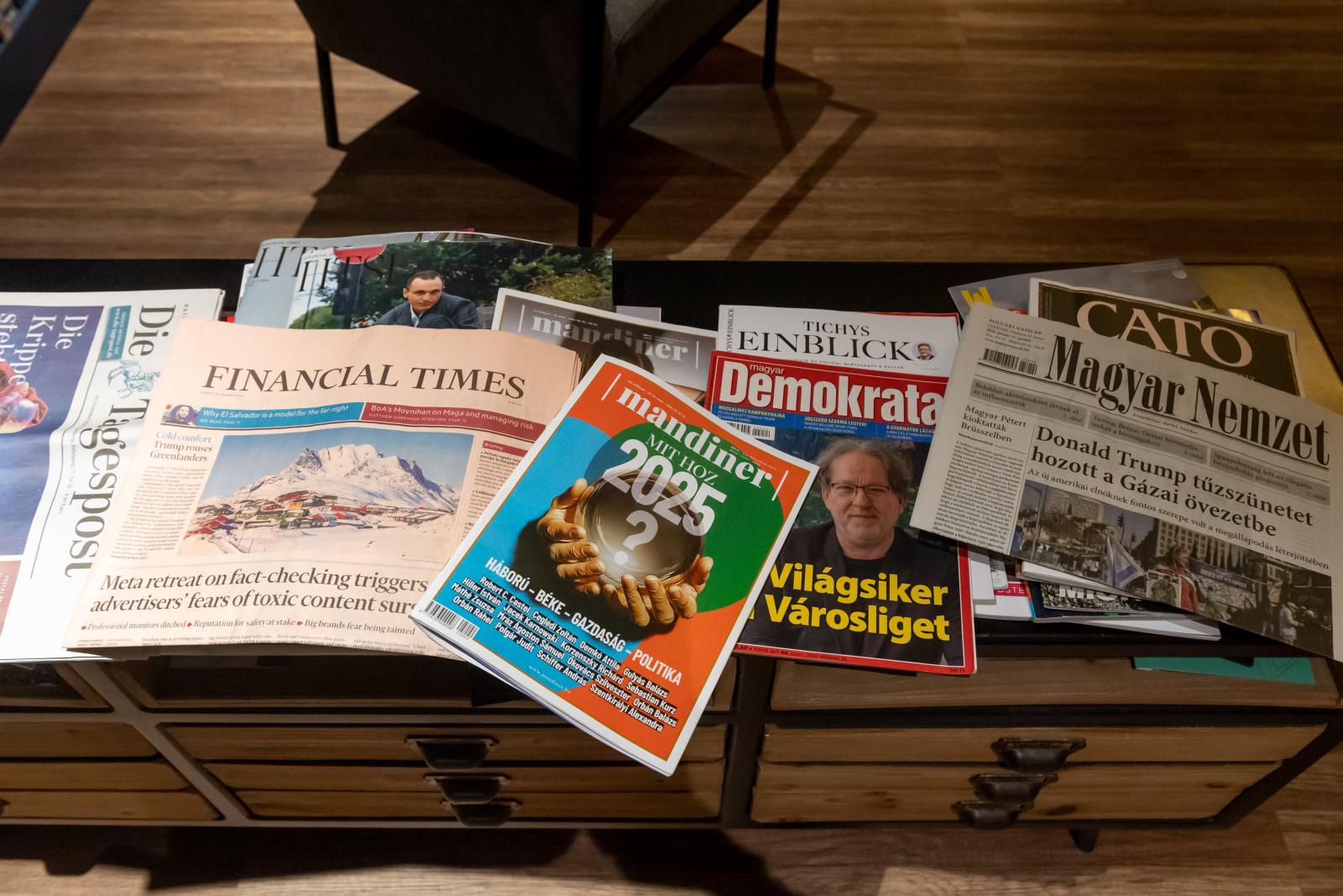 A dolgozók több mint felét elbocsátották a Mandinertől