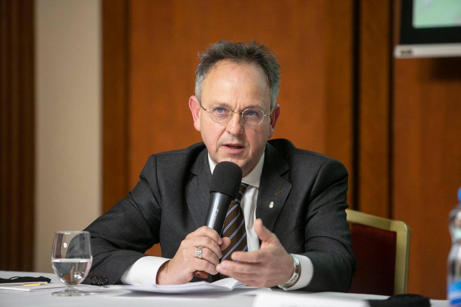 Letartóztatták Bús Balázst a 17 milliárd forintos NKA-ügy miatt