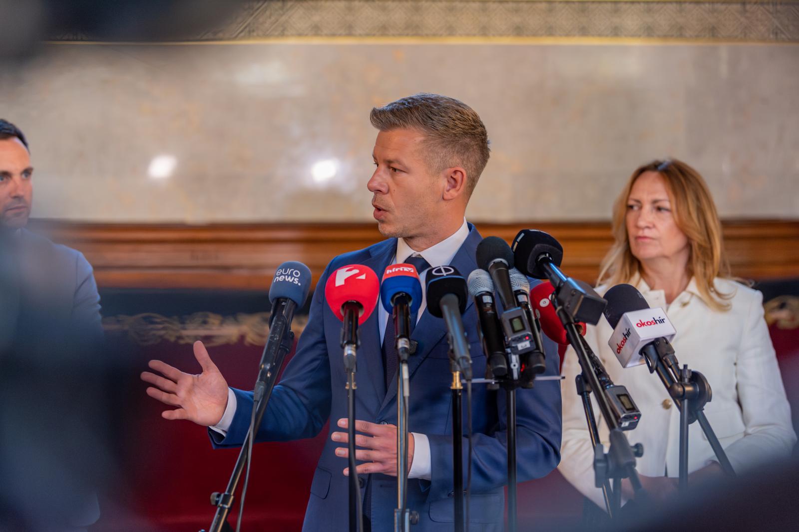 Magyar Péter egy mondatban reagált Török Gábor kritikáira