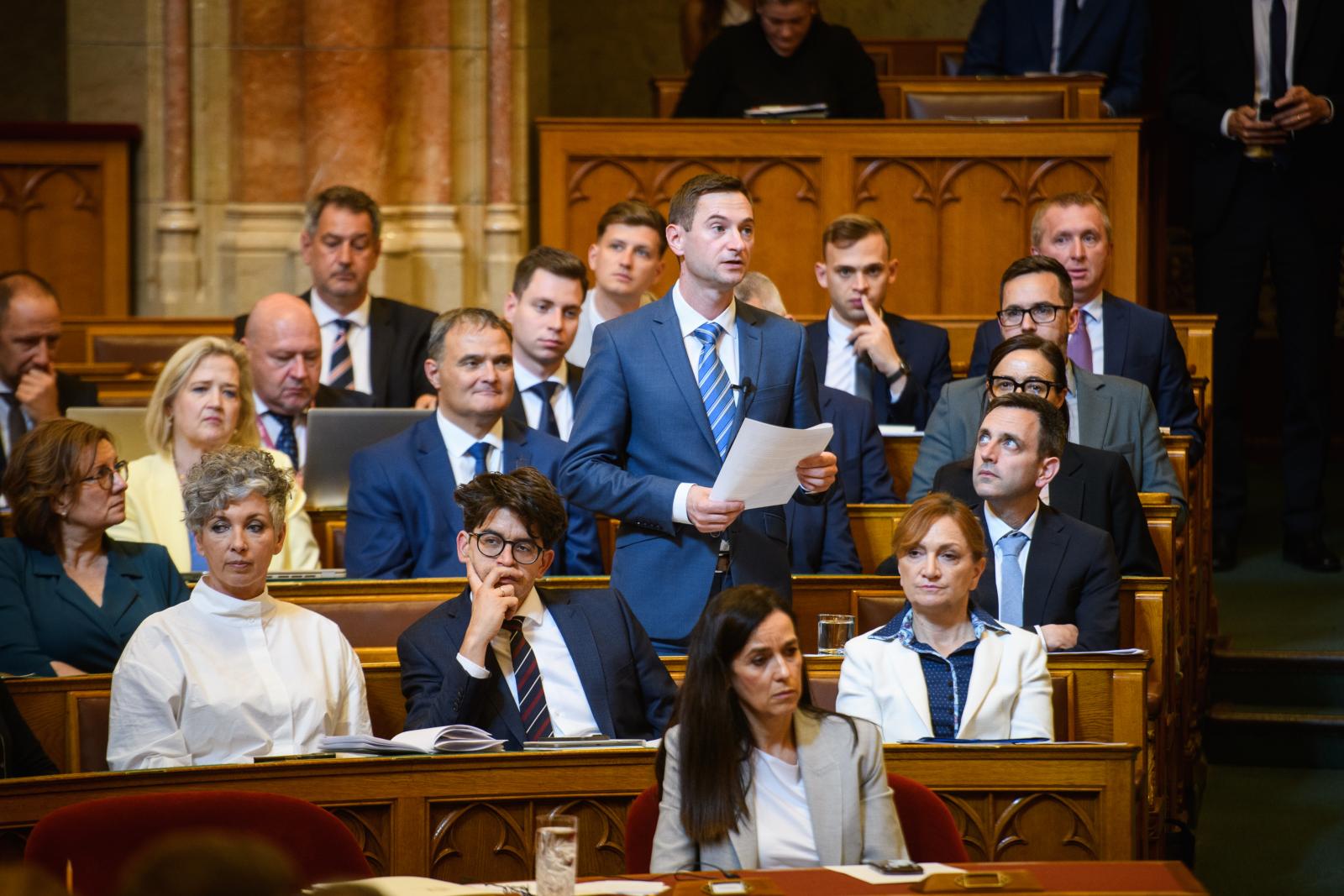 Az elitcsere a fejlődés motorja