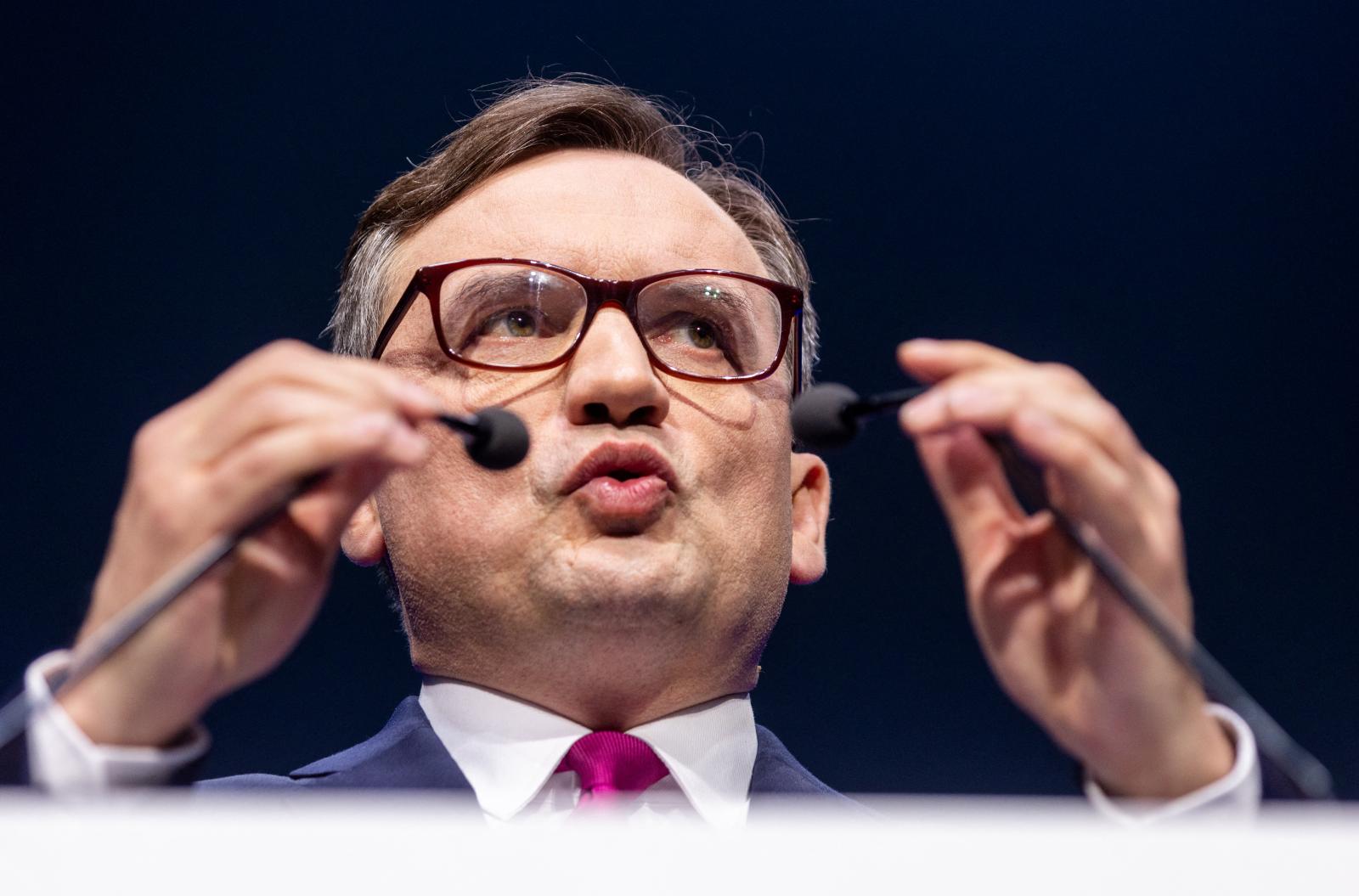 Magyarország visszavonta a menedékjogot az Orbán-kormány által befogadott lengyel politikusoktól