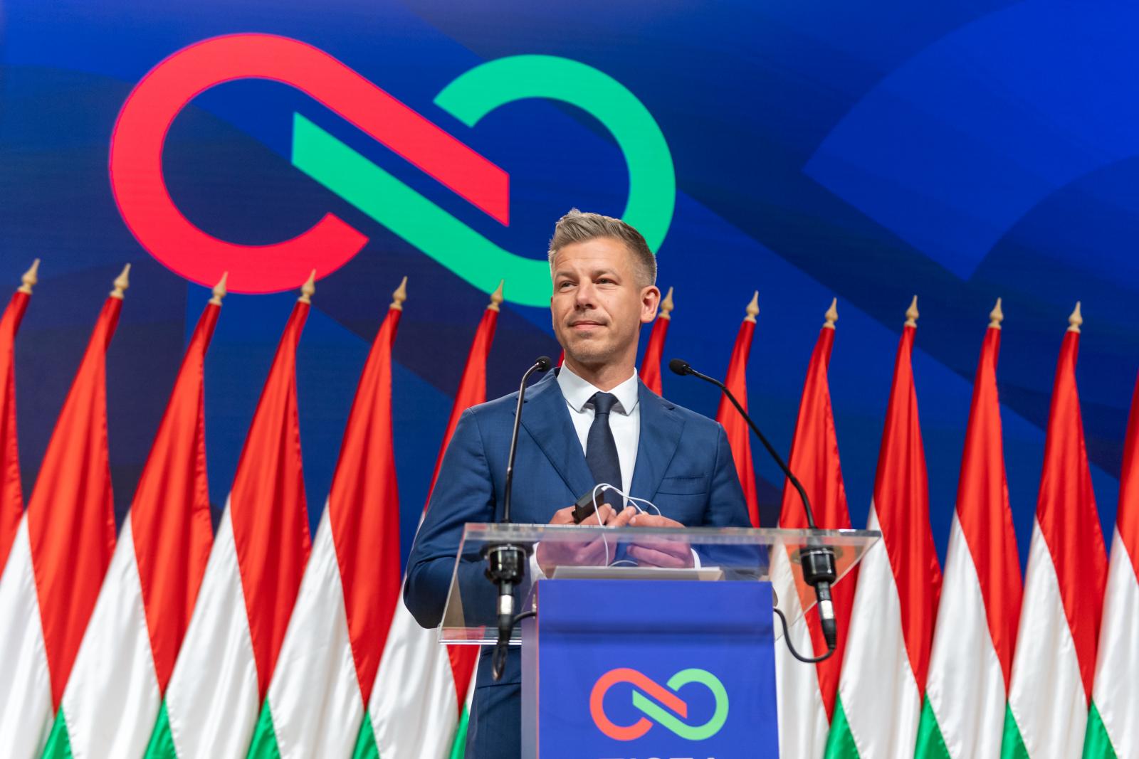 Magyar Péter benyújtotta az Alaptörvény 17. módosítását, elfogadásával köztársasági elnökként vége Sulyok Tamásnak