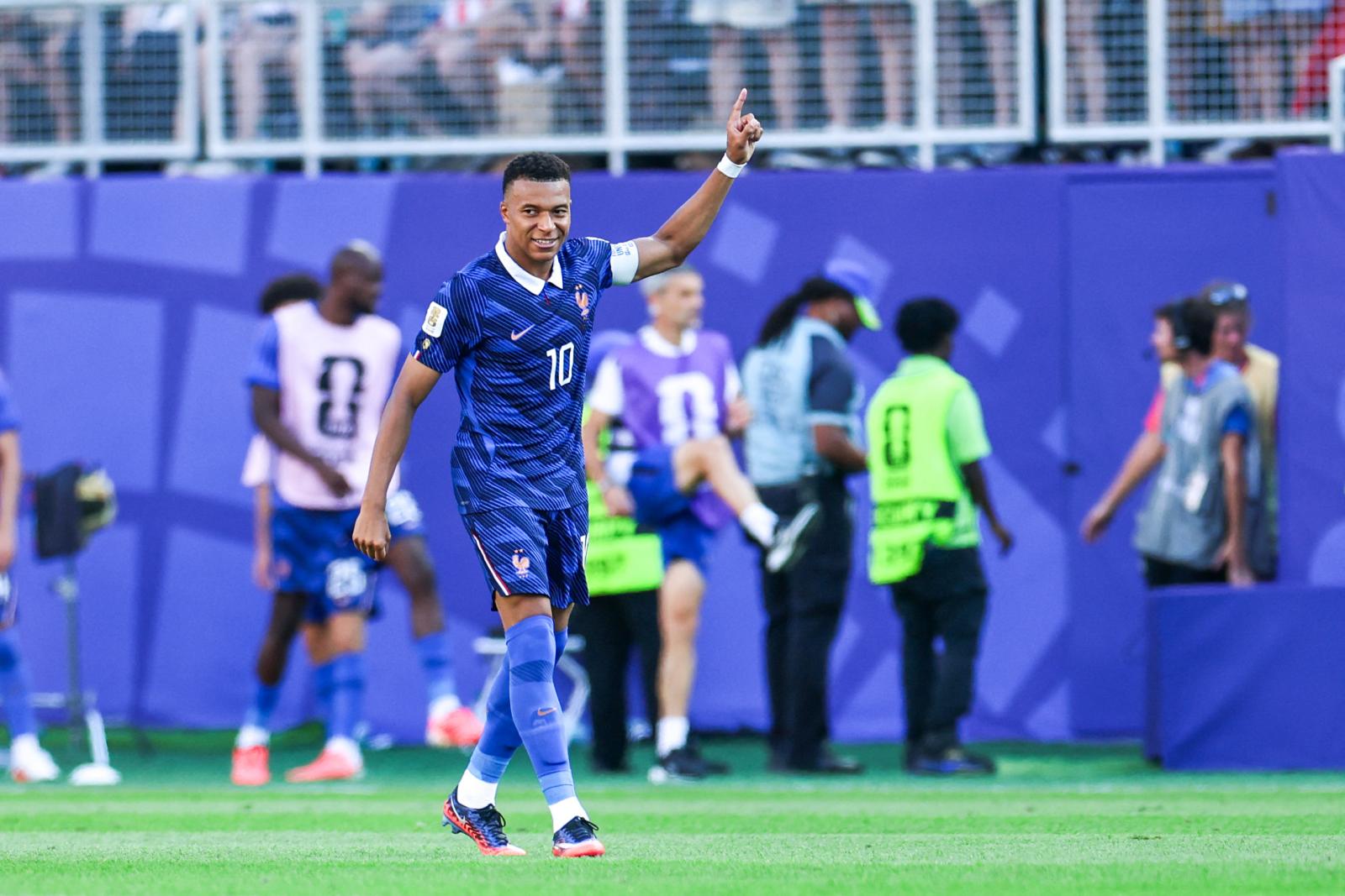 Egy tizenegyes elég volt, Paraguay legyőzésével Franciaország is a negyeddöntőbe jutott a futball-világbajnokságon
