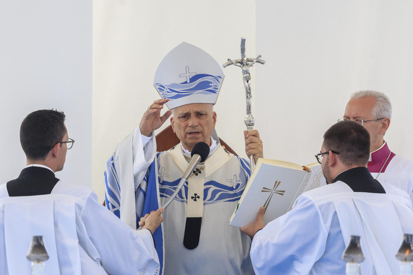 A katolikus egyházfő Lampedusán is megáldotta a híveket