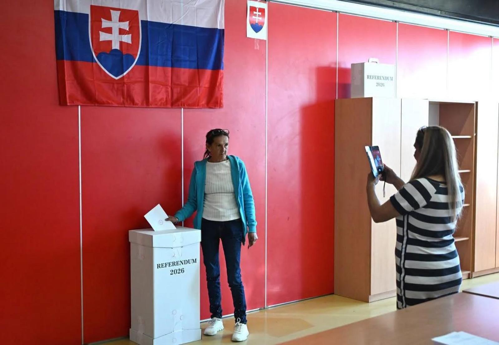 Intő jel a szlovák ellenzéknek a népszavazás kudarca, Robert Ficót még korai lenne leírni