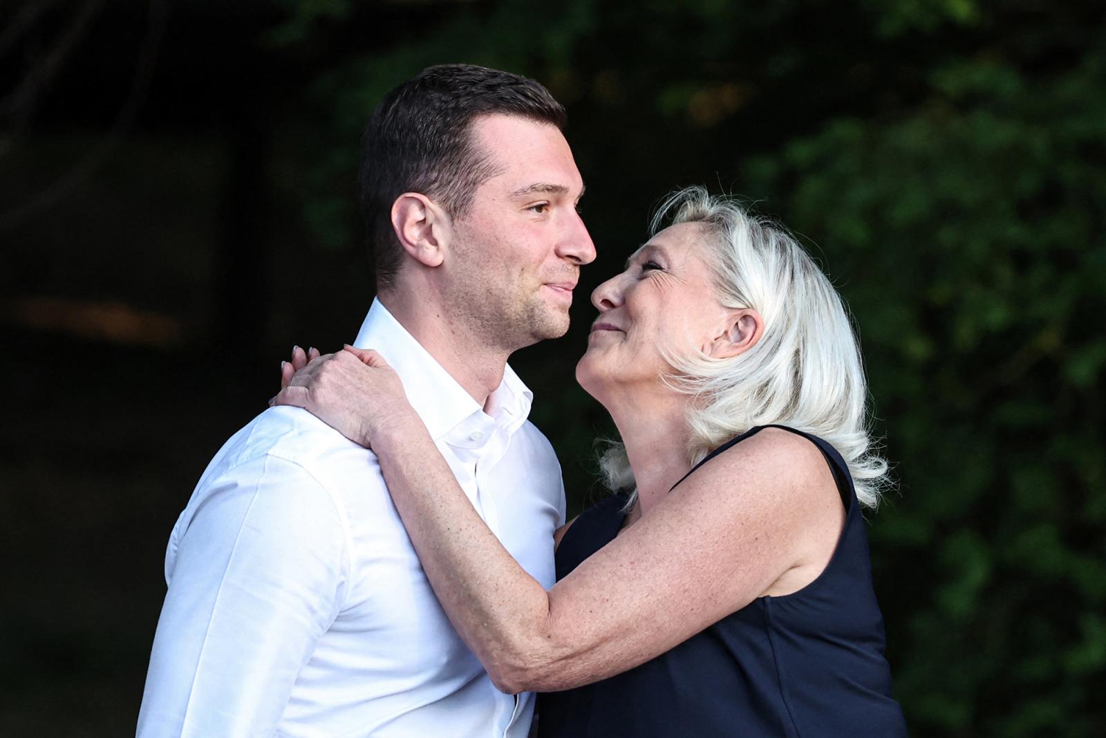 Kedden eldől Marine Le Pen sorsa, Jordan Bardella már az elnöki rajtra készül