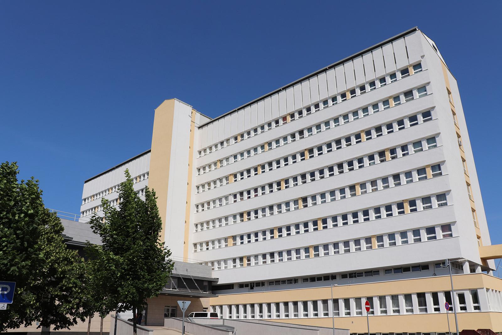 Belső vizsgálat indult a kisvárdai kórházban, miután meghalt egy 30 éves focista egy rutin térdműtétet követően
