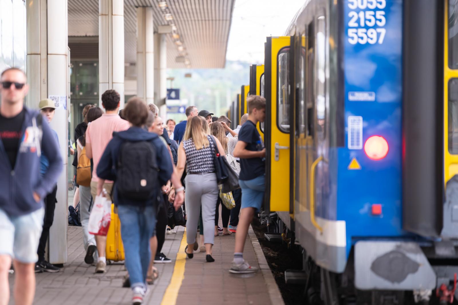 Vitézy Dávid lépett, már böngészhetők a MÁV részletesebb és bővebb havi késési statisztikái
