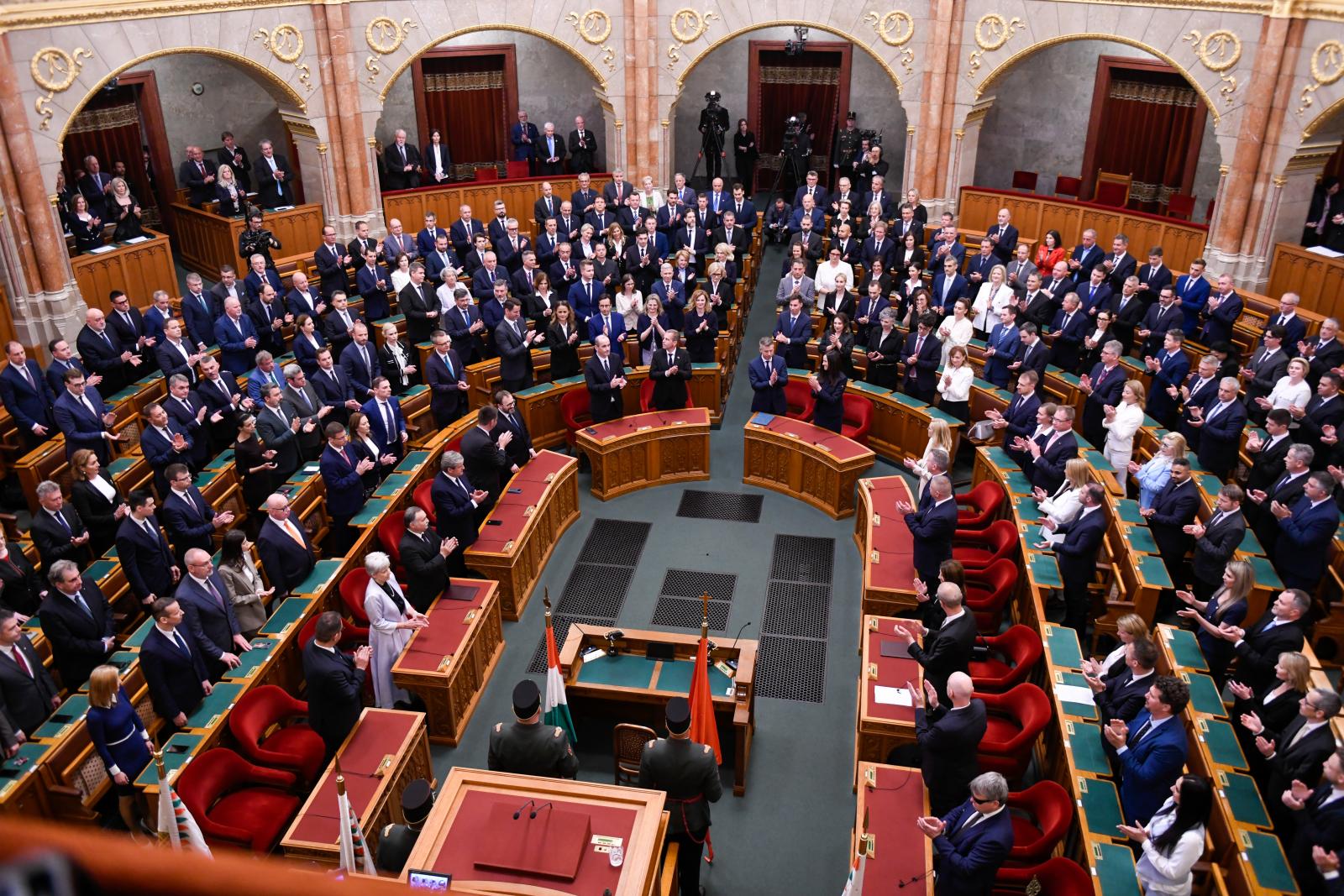 Parlamenti ülésnapok: bele kell húznia a Tiszának, ha rekordot akar dönteni