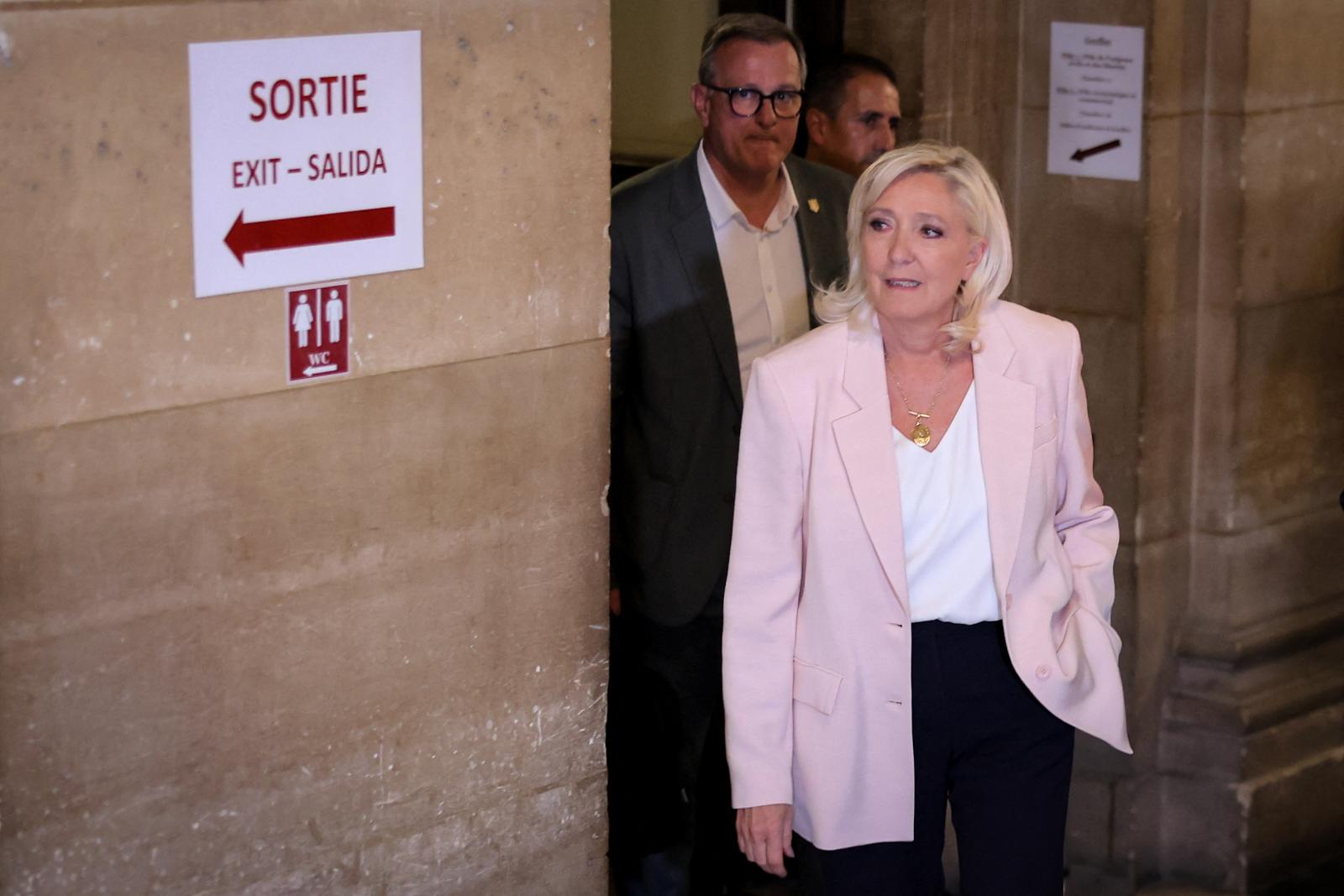 Megvan az ítélet: Marine Le Pen indulhatna az elnökválasztáson, de aligha fog