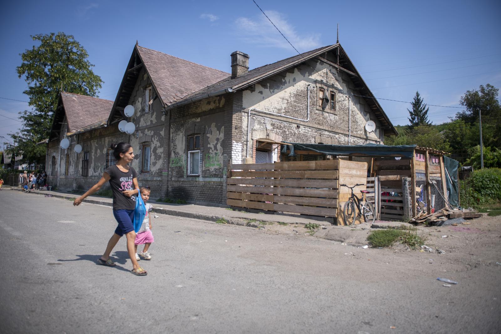 „Változatlanul használhatatlanok a szegénységi adatok” – Hiába próbálja védeni a mundér becsületét a KSH