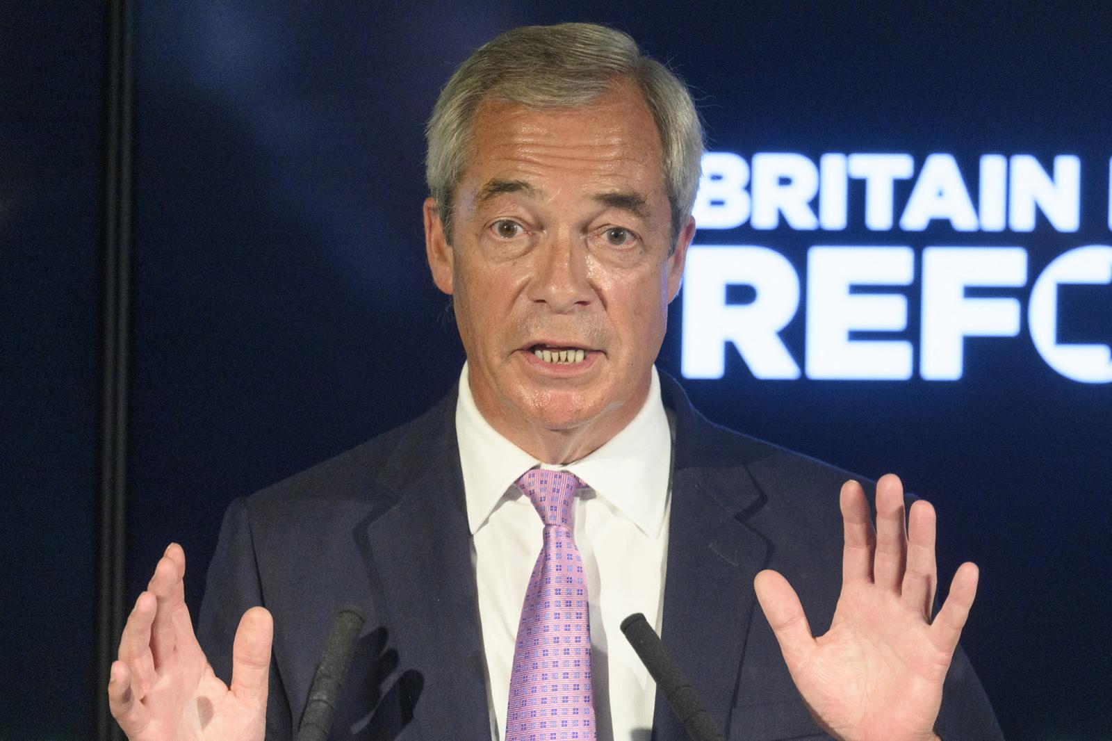 Taktikázik a Brexit atyja, azért megy, hogy visszajöhessen
