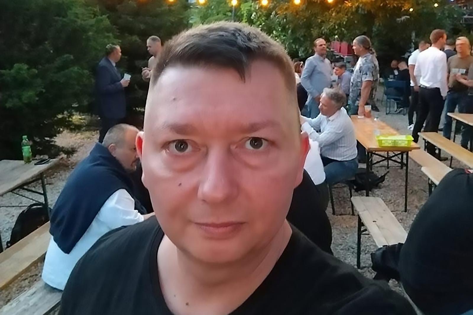 Takács Péter szerint letartóztatták Szakács István fideszes influenszert