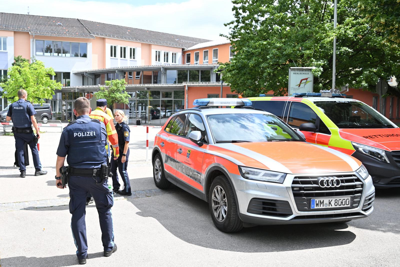 Két 13 éves diáklány súlyosan megsebesült, a 16 éves támadót elfogták a német gimnáziumi ámokfutás után