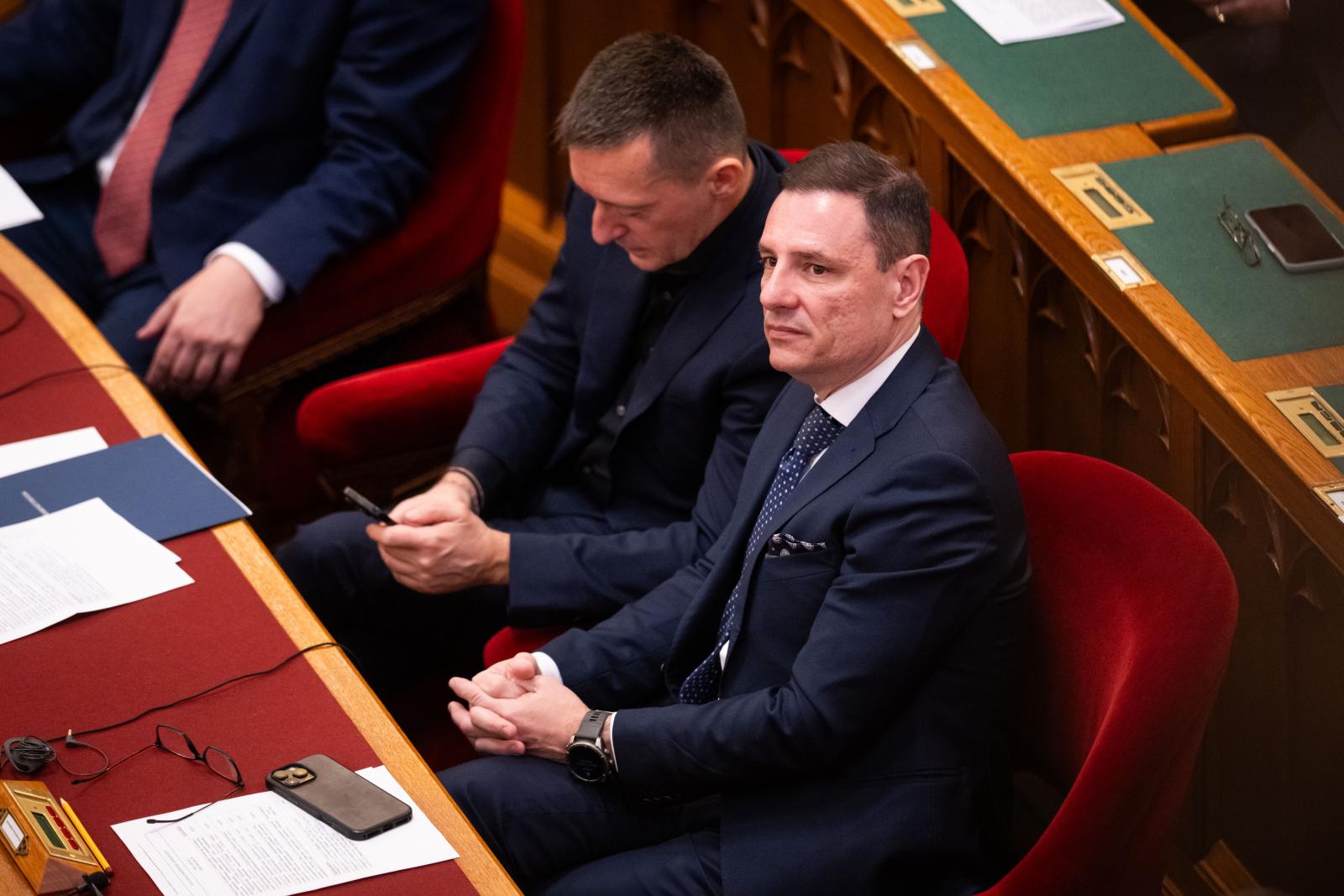 Karsai László: Jó lenne, ha a NER-esek abbahagynák a történelmi példálózgatásukat