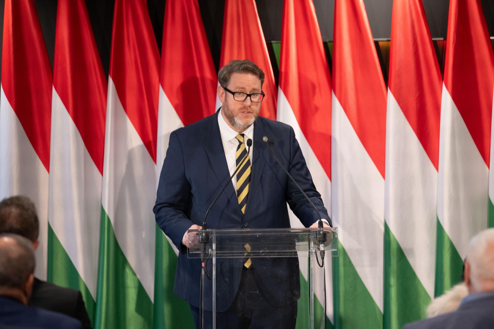 Szöllősi György ezt megúszta, 2028-ig maradhat a Magyar Sportújságírók Szövetsége elnöke