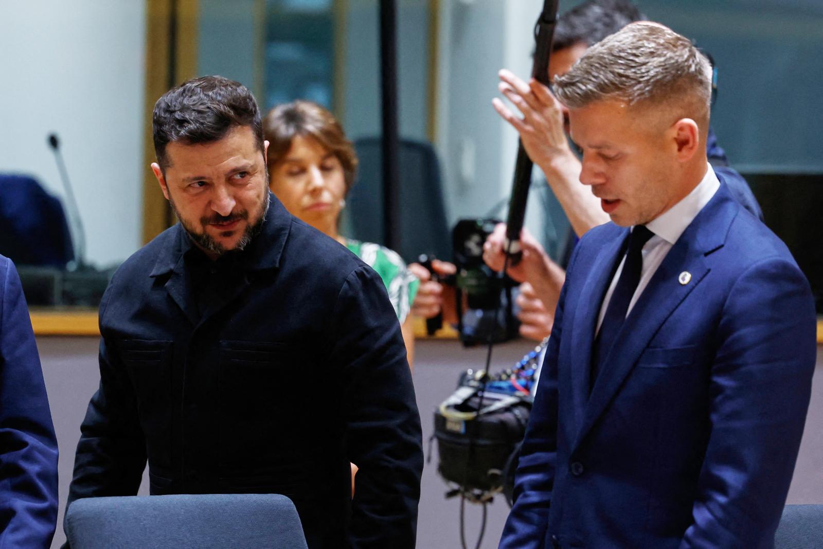 Magyar Péter Budapesten vagy Kijevben fog találkozni Volodimir Zelenszkijjel