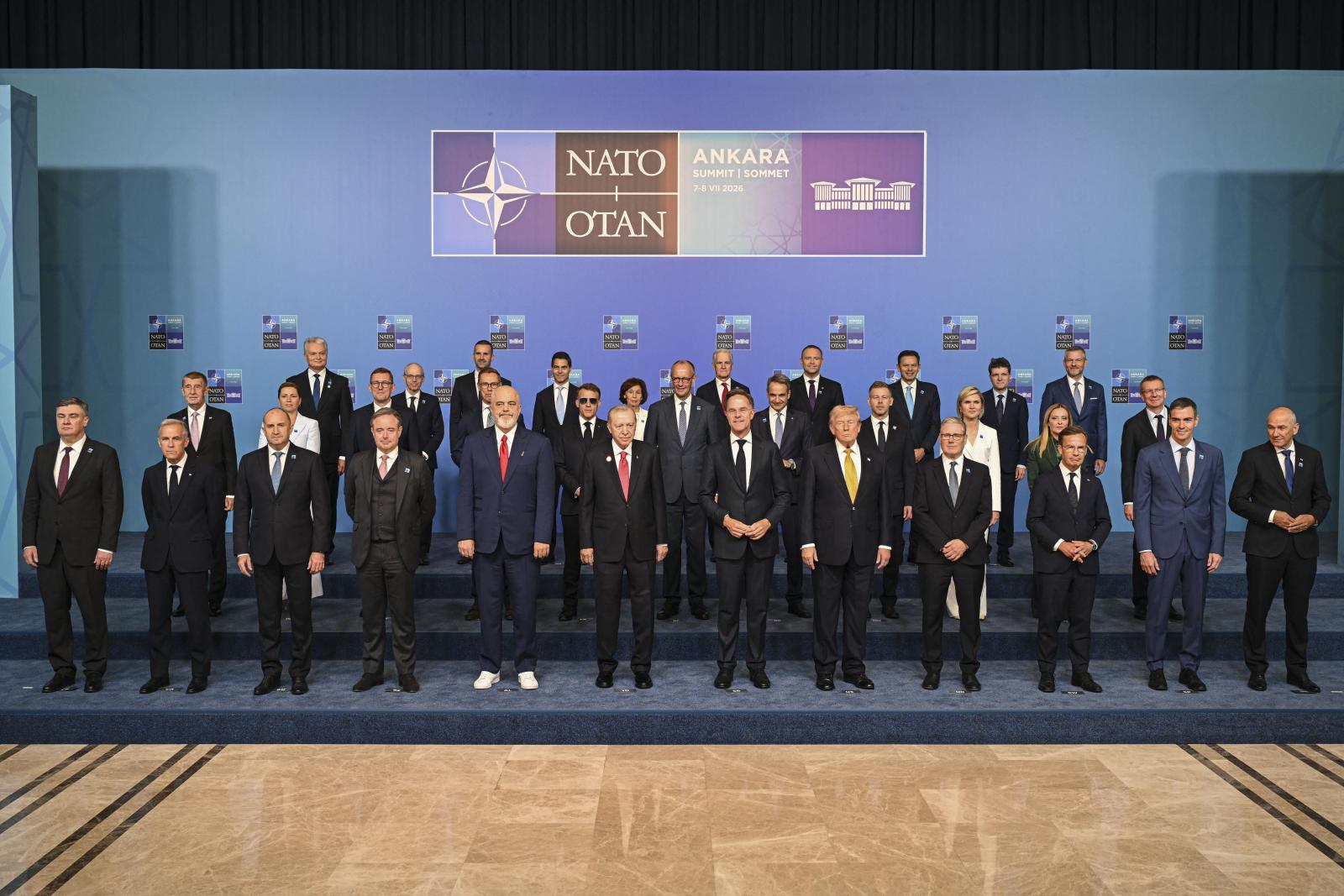 Donald Trump engedélyt ígért Ukrajnának a Patriotok gyártásához, a NATO 80 milliárd dollárt ad a Putyin-rezsim háborúja elleni védekezésre