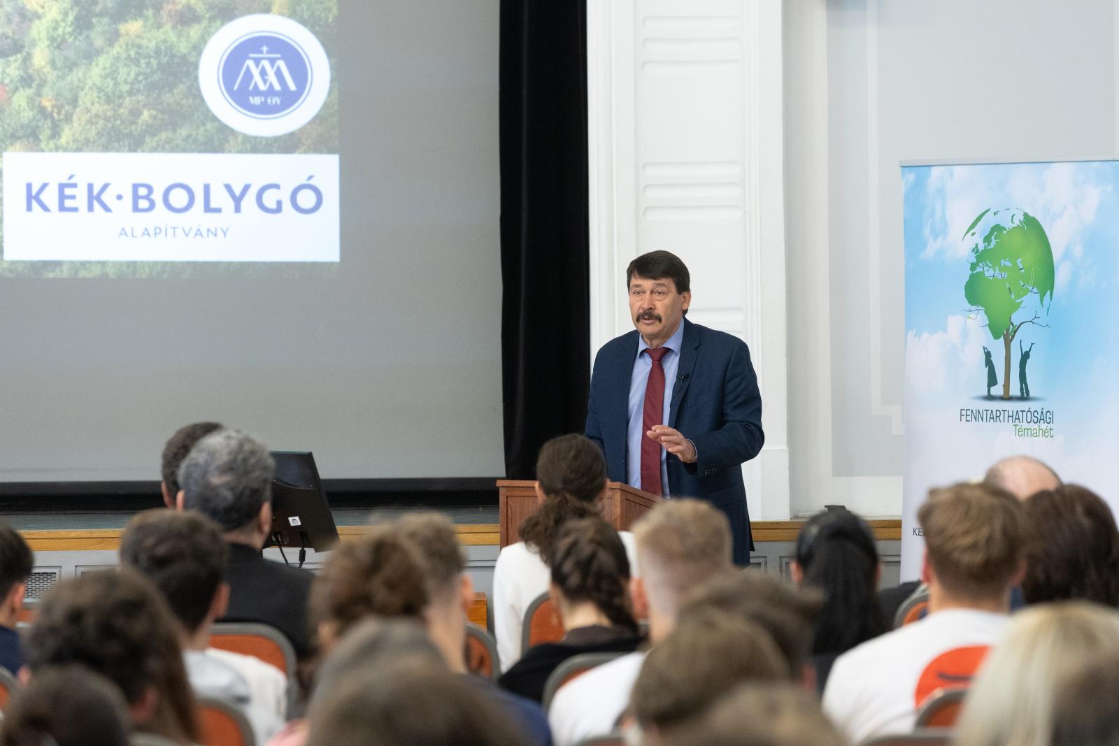 Áder János: Magyar Péter hazudik
