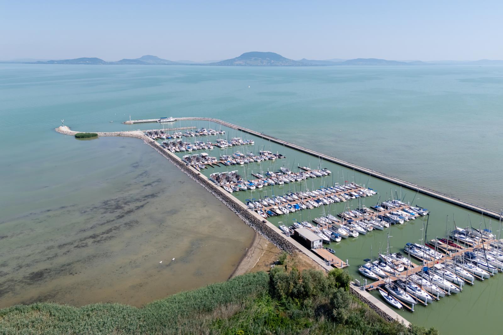 Naponta csaknem egy centimétert apad a Balaton