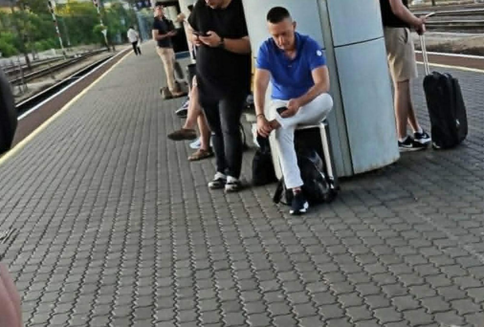 Rogán Antal felszállt egy Bécsbe tartó vonatra
