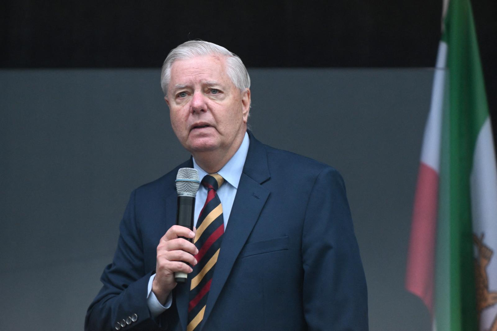 A hídszenátor – Lindsey Graham halálával fontos hídfőállás dőlt ki Donald Trump rendszeréből