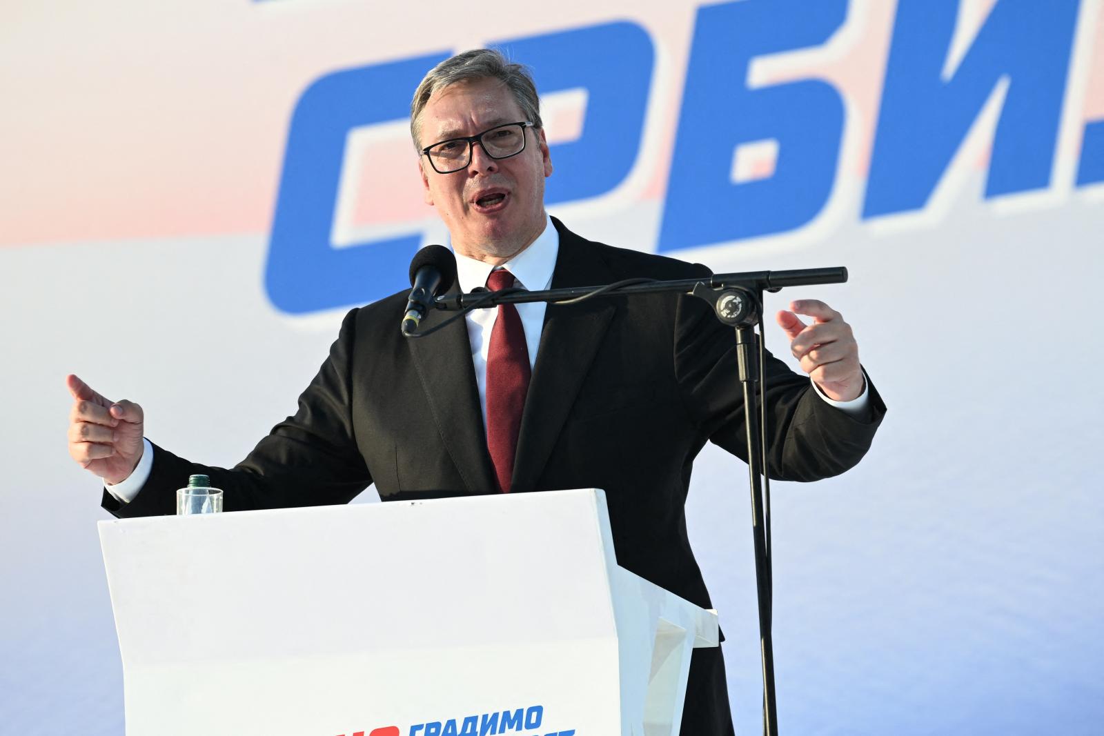 Magyar Péter hozhatja el Aleksandar Vučić újabb vereségét, a Tisza-kormány közvetve demokratikusabbá teheti a szerb médiahatóságot is