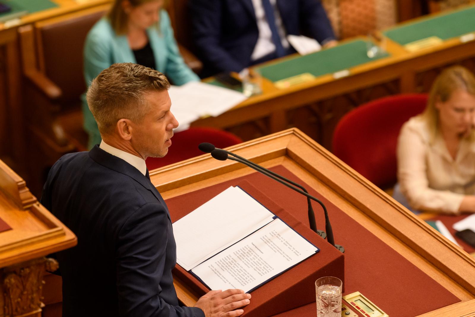 Magyar Péter: Orbán Viktor történelmi bűne, hogy felosztotta az országot nemzeti és nemzeten túli oldalra