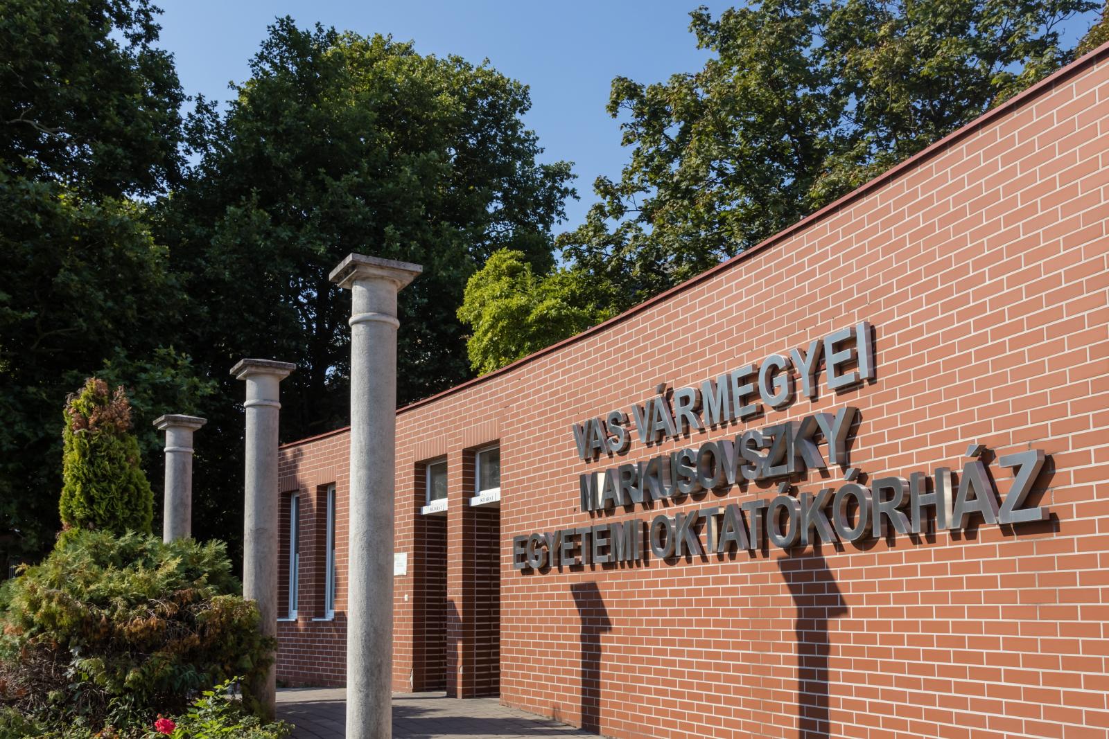 Az OKFŐ teljes körű vizsgálatot indít a szombathelyi kórházban történtek miatt