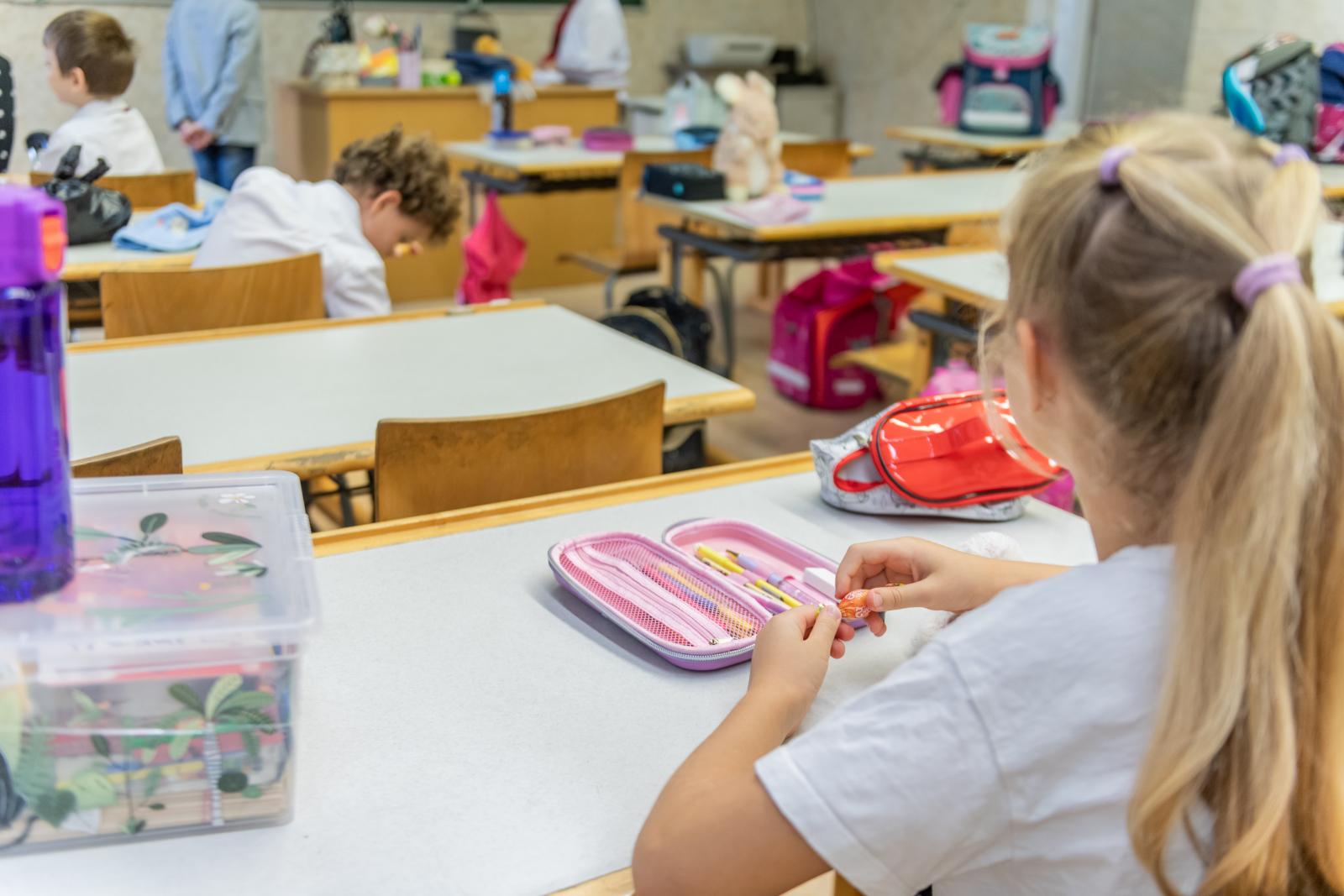 PDSZ: Nem lehet gyermekközpontú oktatást létrehozni túlterhelt pedagógusokkal