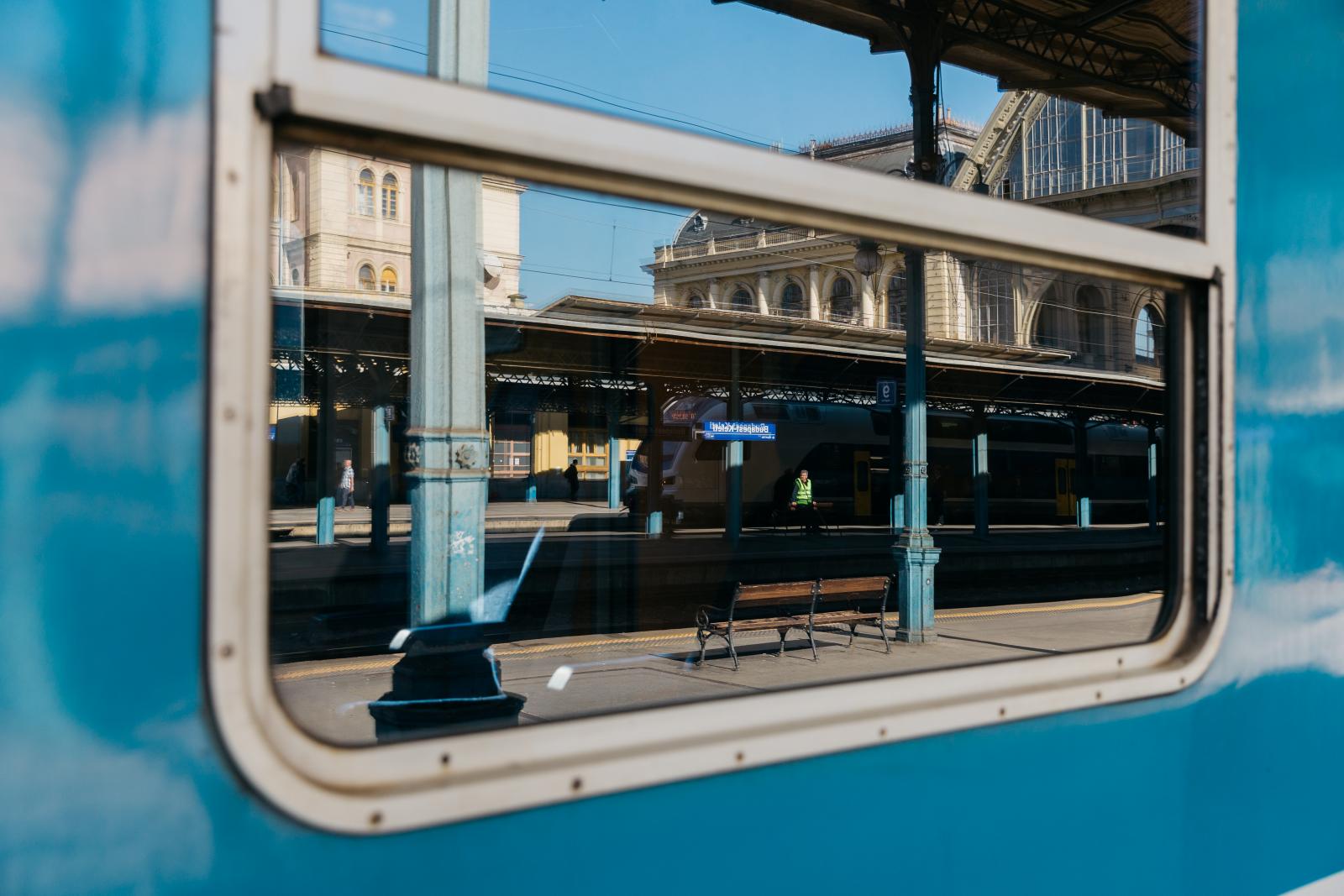 Füstölt egy vonat a Keleti pályaudvaron